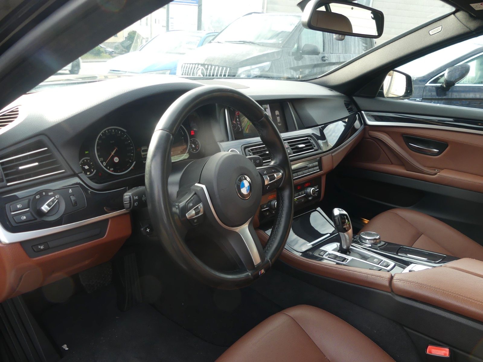 Fahrzeugabbildung BMW 520d Lim.  Luxury