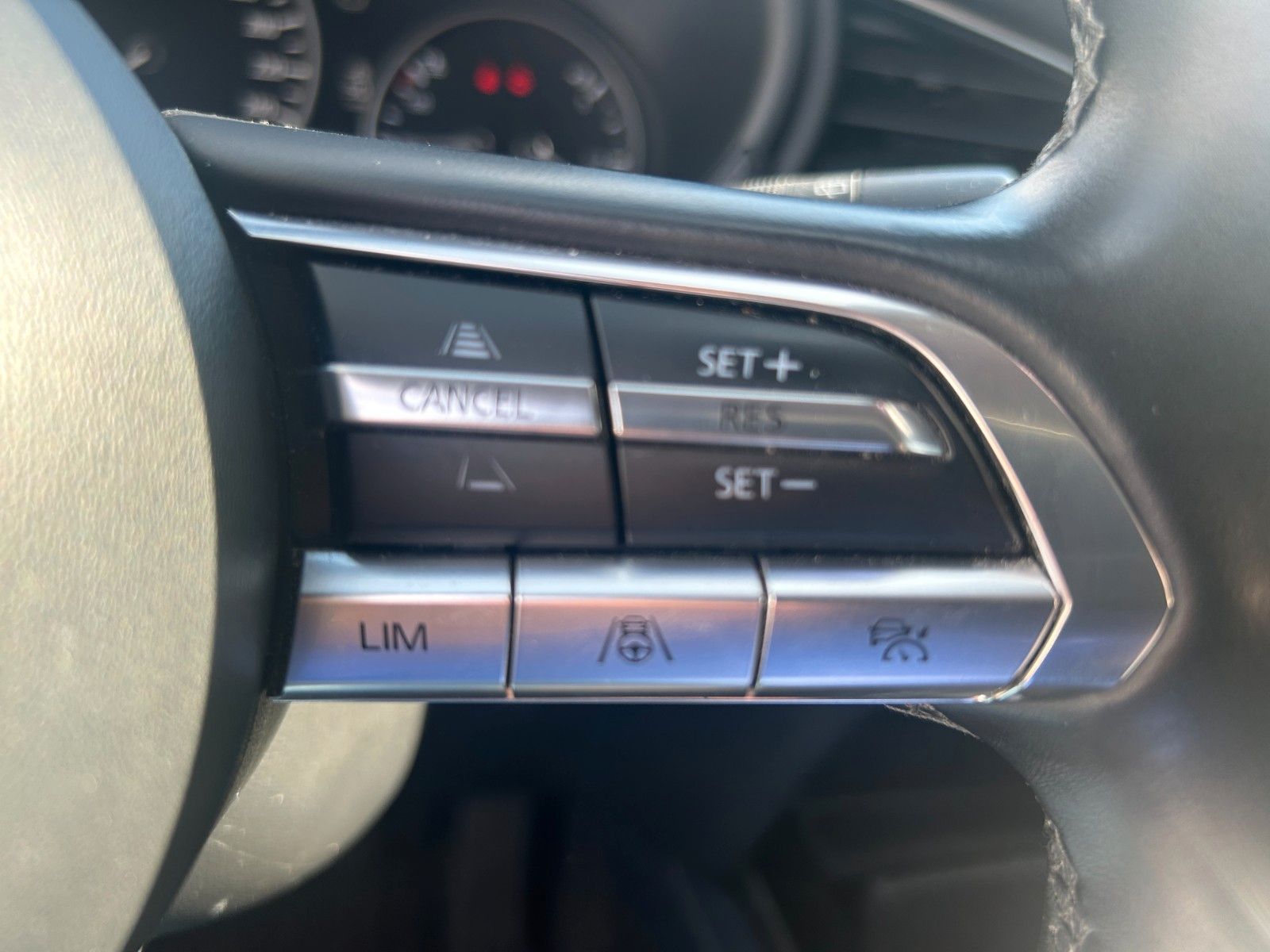 Fahrzeugabbildung Mazda CX-30 Selection AWD mit AHK