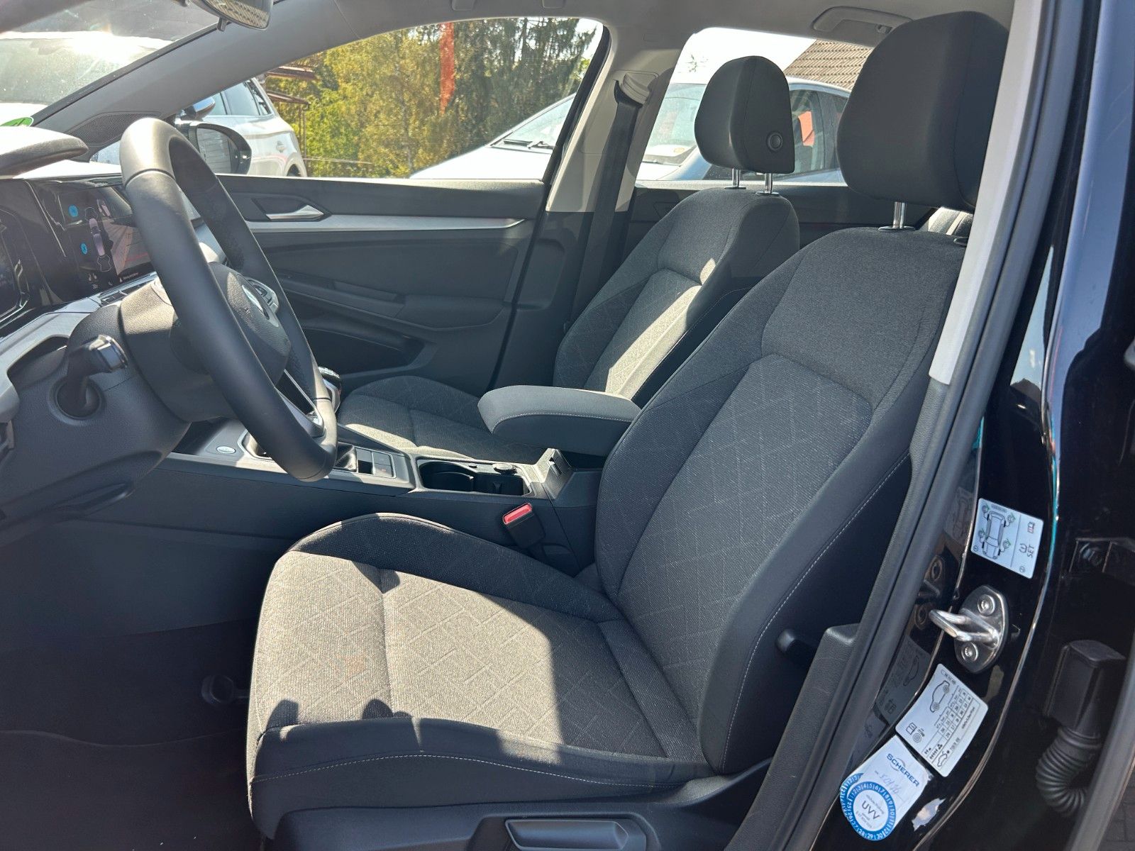 Fahrzeugabbildung Volkswagen Golf VIII Lim. AKTIV