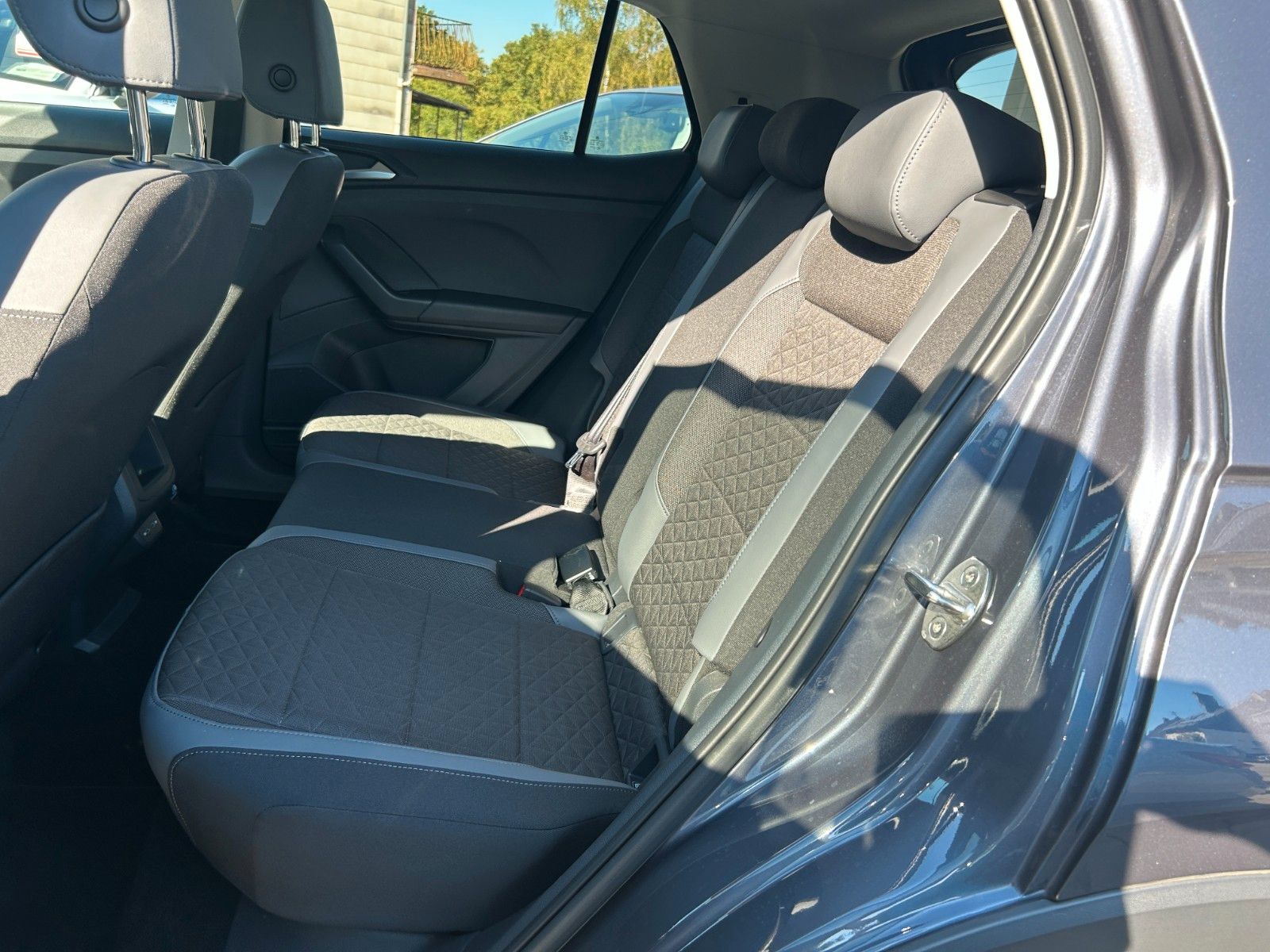 Fahrzeugabbildung Volkswagen T-Cross Life 1,5 TFSI