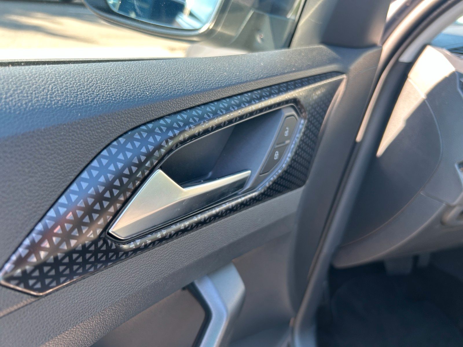 Fahrzeugabbildung Volkswagen T-Cross Life 1,5 TFSI