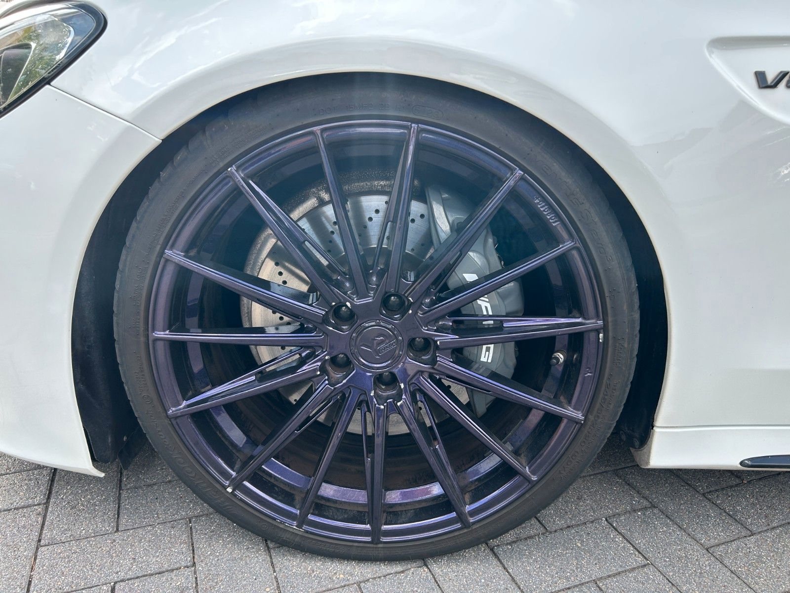 Fahrzeugabbildung Mercedes-Benz C 63 AMG T-Modell mit GARANTIE 12 Monate