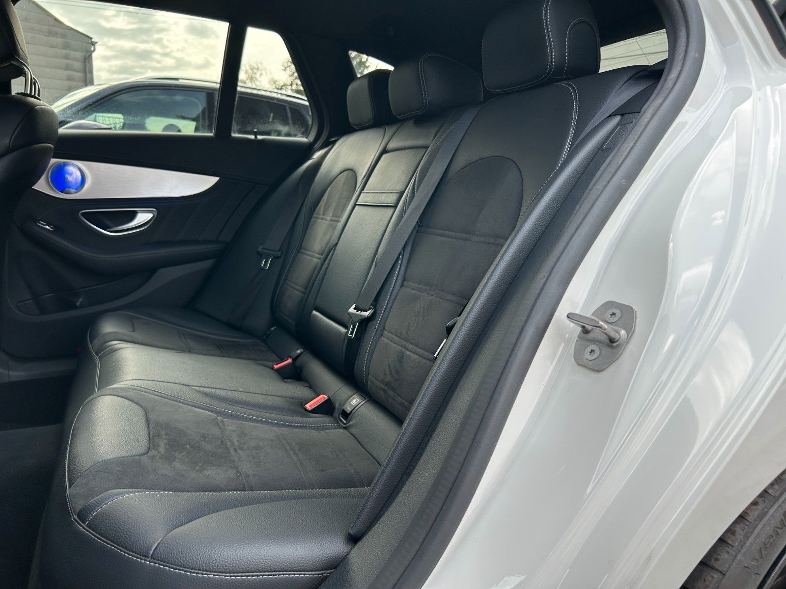 Fahrzeugabbildung Mercedes-Benz C 63 AMG T-Modell mit GARANTIE 12 Monate