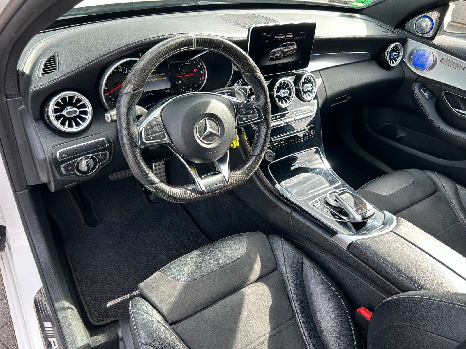 Fahrzeugabbildung Mercedes-Benz C 63 AMG T-Modell mit GARANTIE 12 Monate