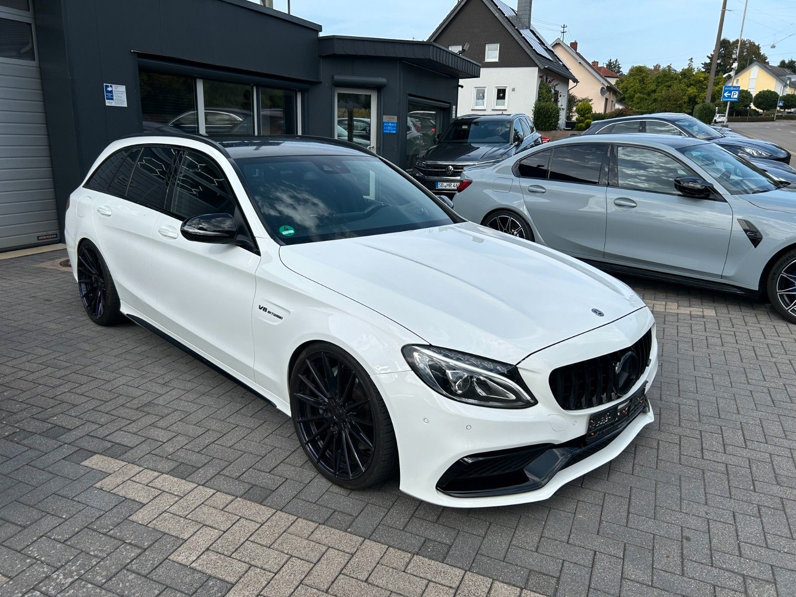 Fahrzeugabbildung Mercedes-Benz C 63 AMG T-Modell mit GARANTIE 12 Monate