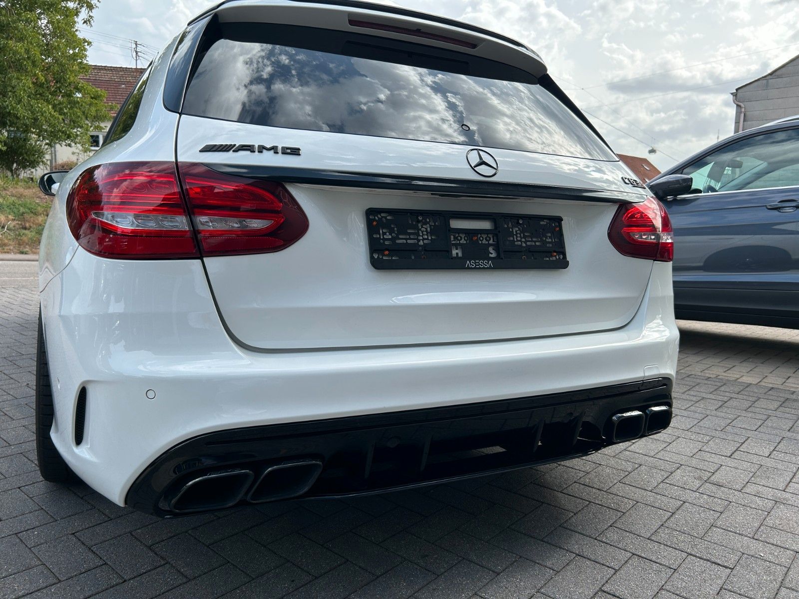 Fahrzeugabbildung Mercedes-Benz C 63 AMG T-Modell mit GARANTIE 12 Monate
