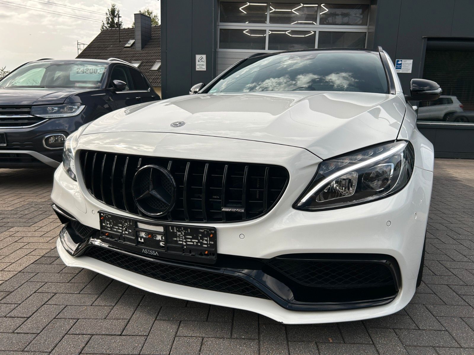 Fahrzeugabbildung Mercedes-Benz C 63 AMG T-Modell mit GARANTIE 12 Monate