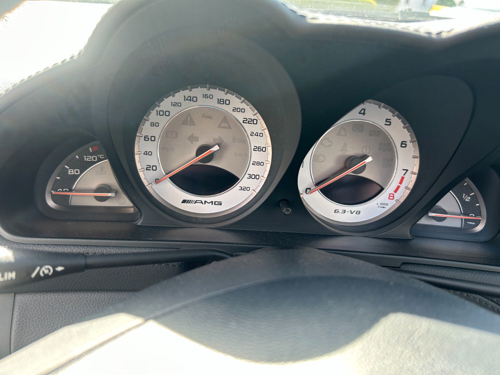Fahrzeugabbildung Mercedes-Benz SL 63 AMG Edition