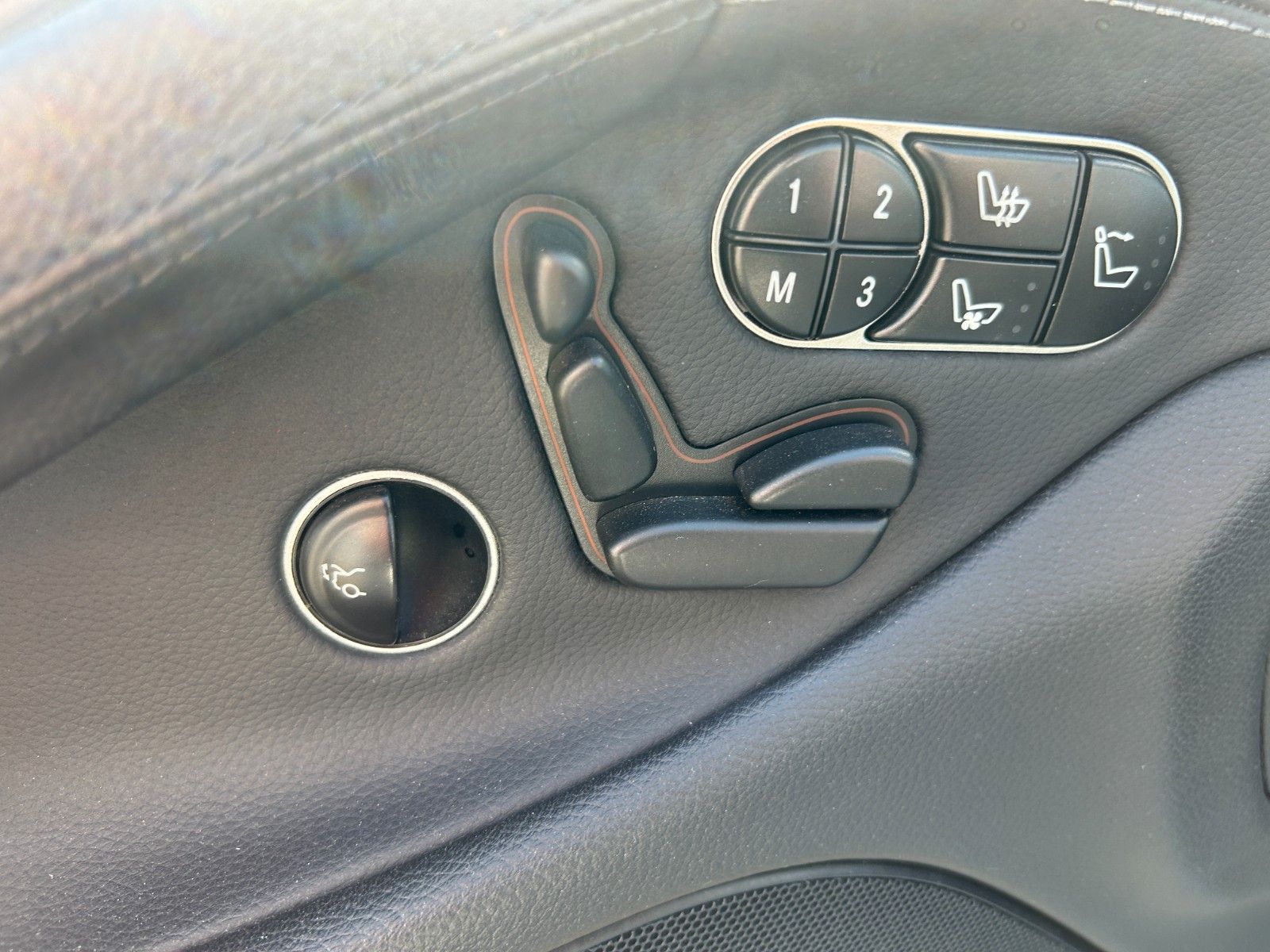 Fahrzeugabbildung Mercedes-Benz SL 63 AMG Edition