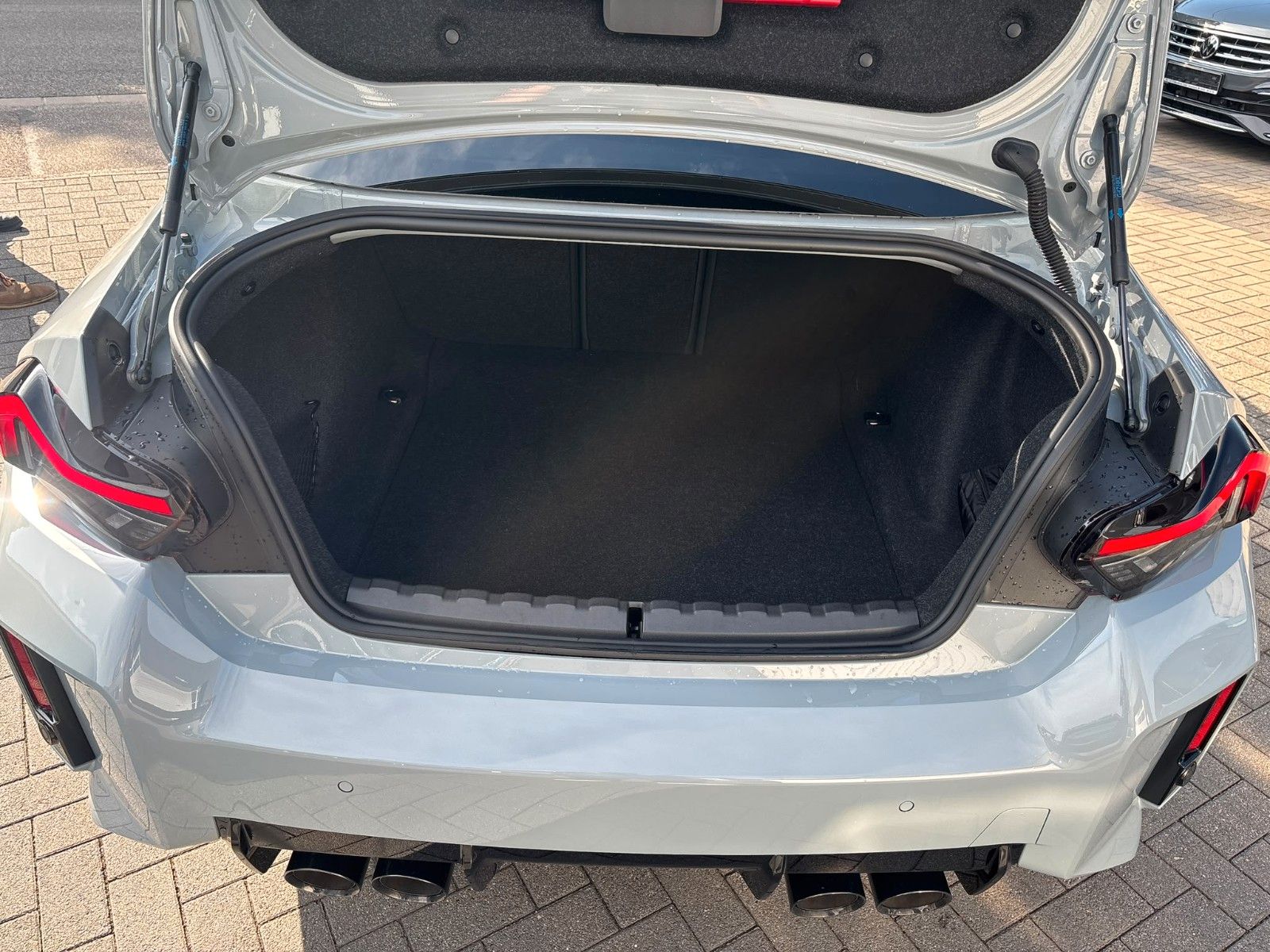 Fahrzeugabbildung BMW M2 Coupe mit Carbondach