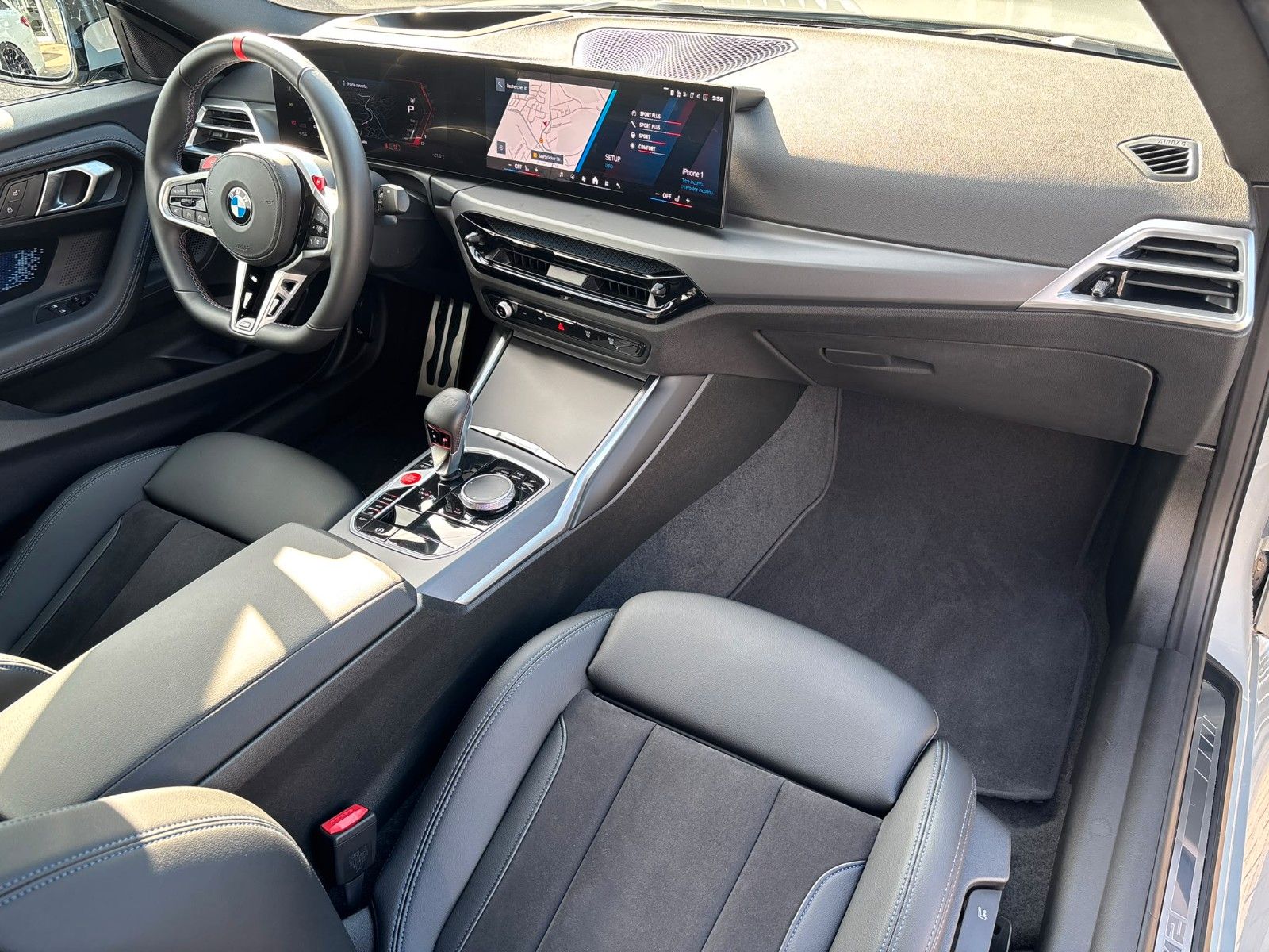 Fahrzeugabbildung BMW M2 Coupe mit Carbondach