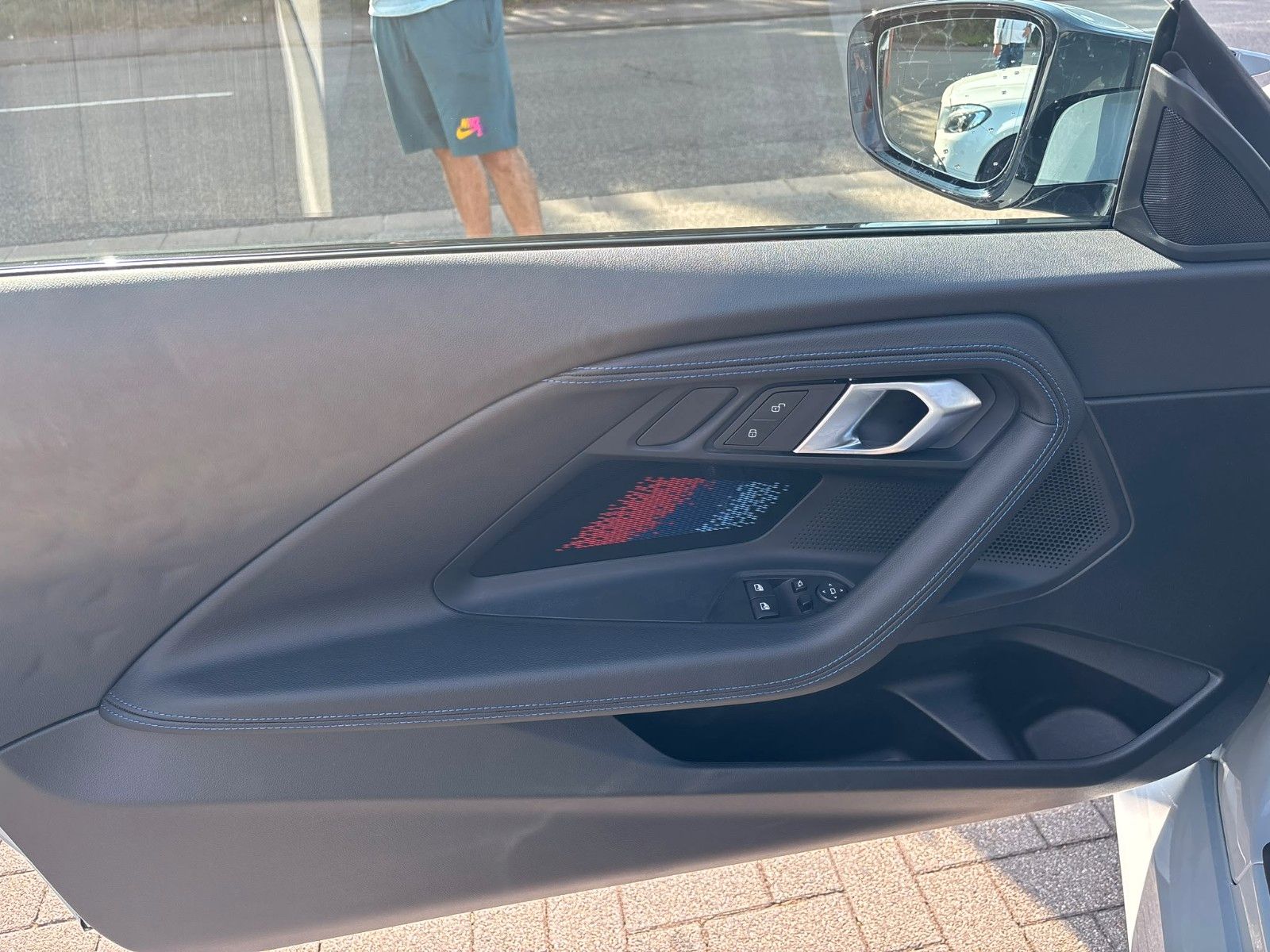 Fahrzeugabbildung BMW M2 Coupe mit Carbondach