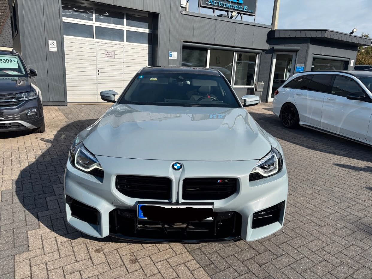 Fahrzeugabbildung BMW M2 Coupe mit Carbondach