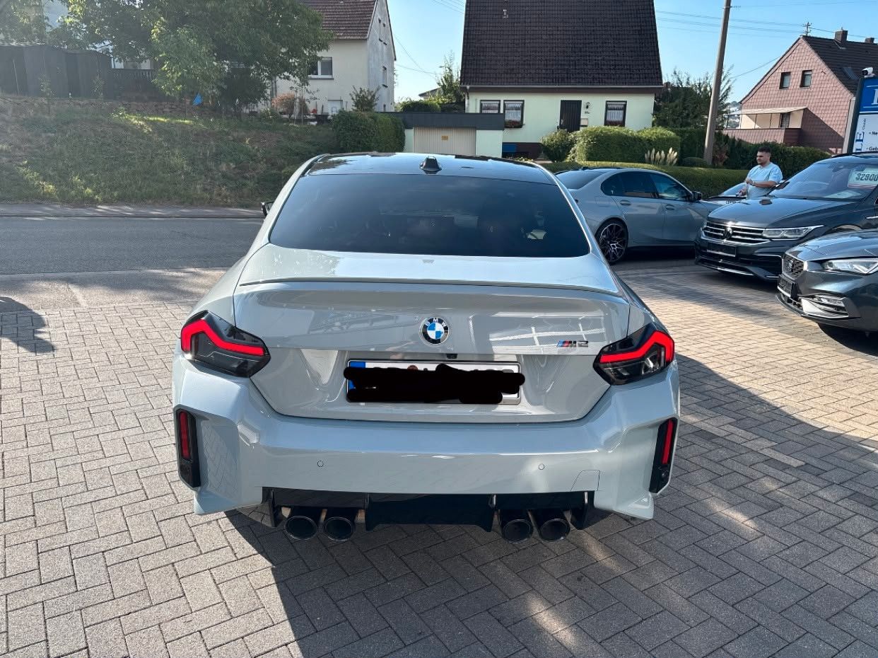 Fahrzeugabbildung BMW M2 Coupe mit Carbondach