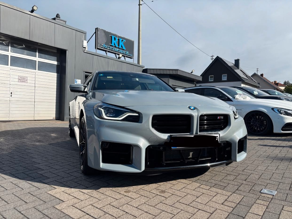 Fahrzeugabbildung BMW M2 Coupe mit Carbondach