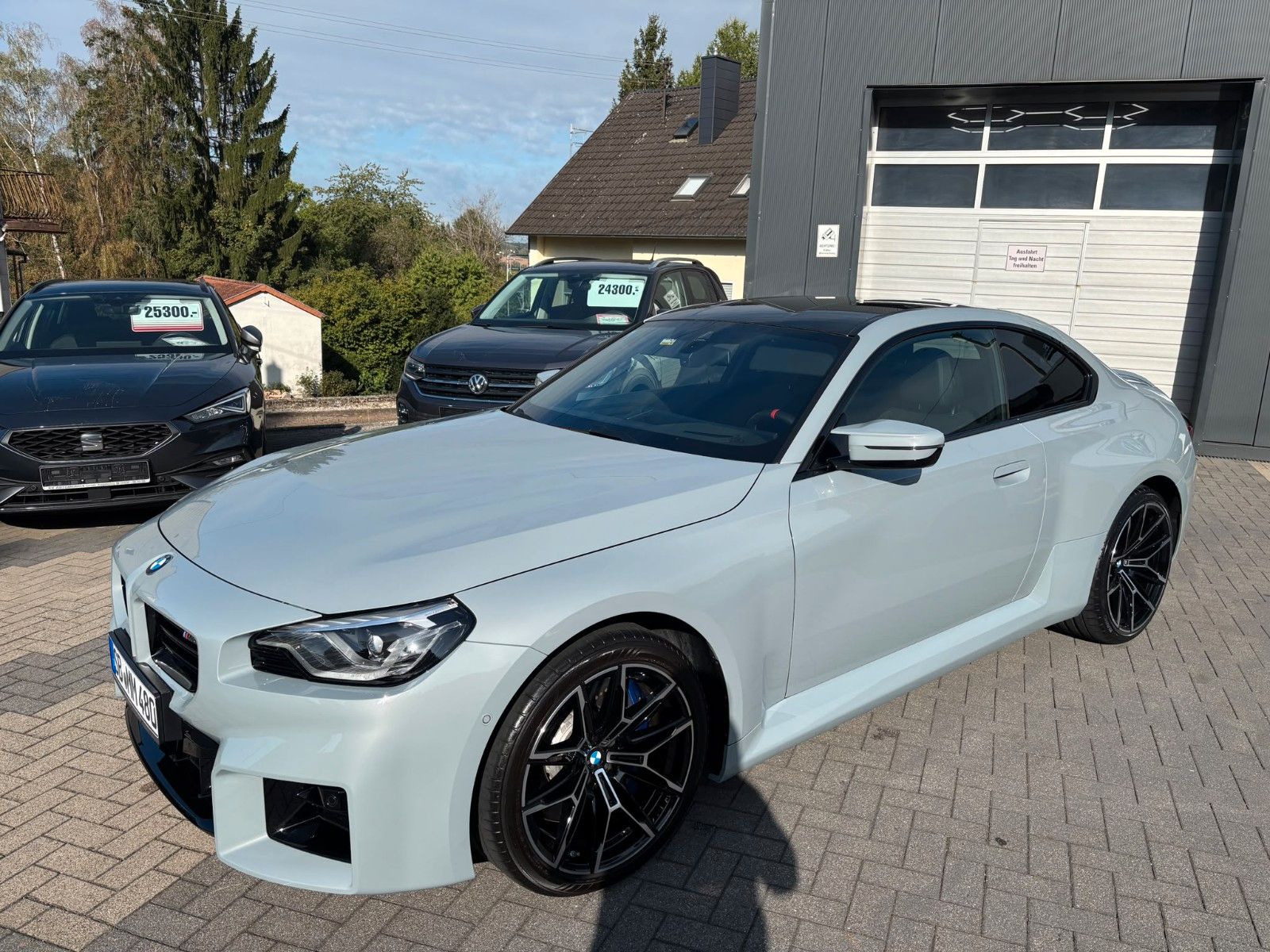 Fahrzeugabbildung BMW M2 Coupe mit Carbondach