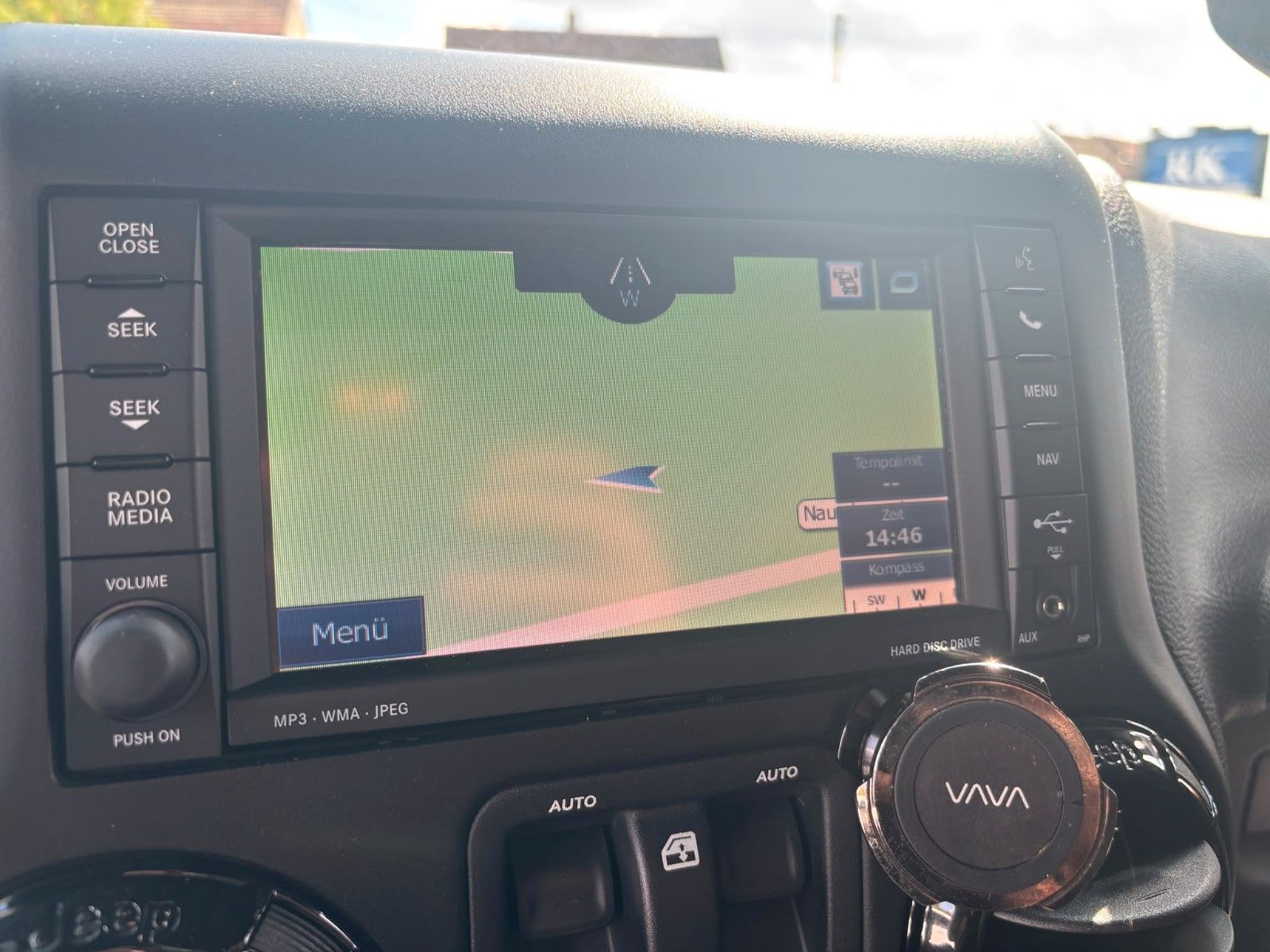 Fahrzeugabbildung Jeep Wrangler / Unlimited Sahara mit Standheizung
