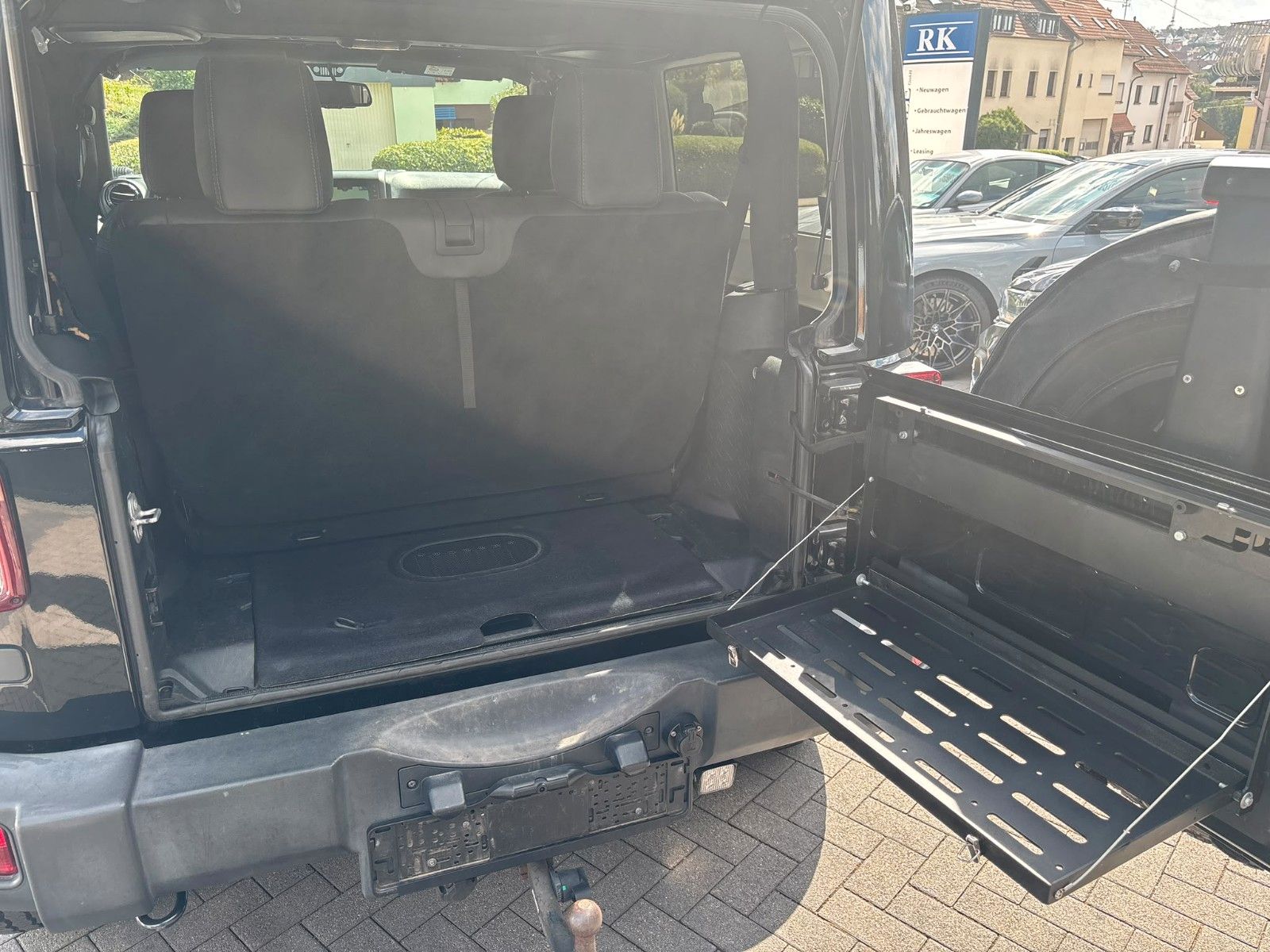 Fahrzeugabbildung Jeep Wrangler / Unlimited Sahara mit Standheizung
