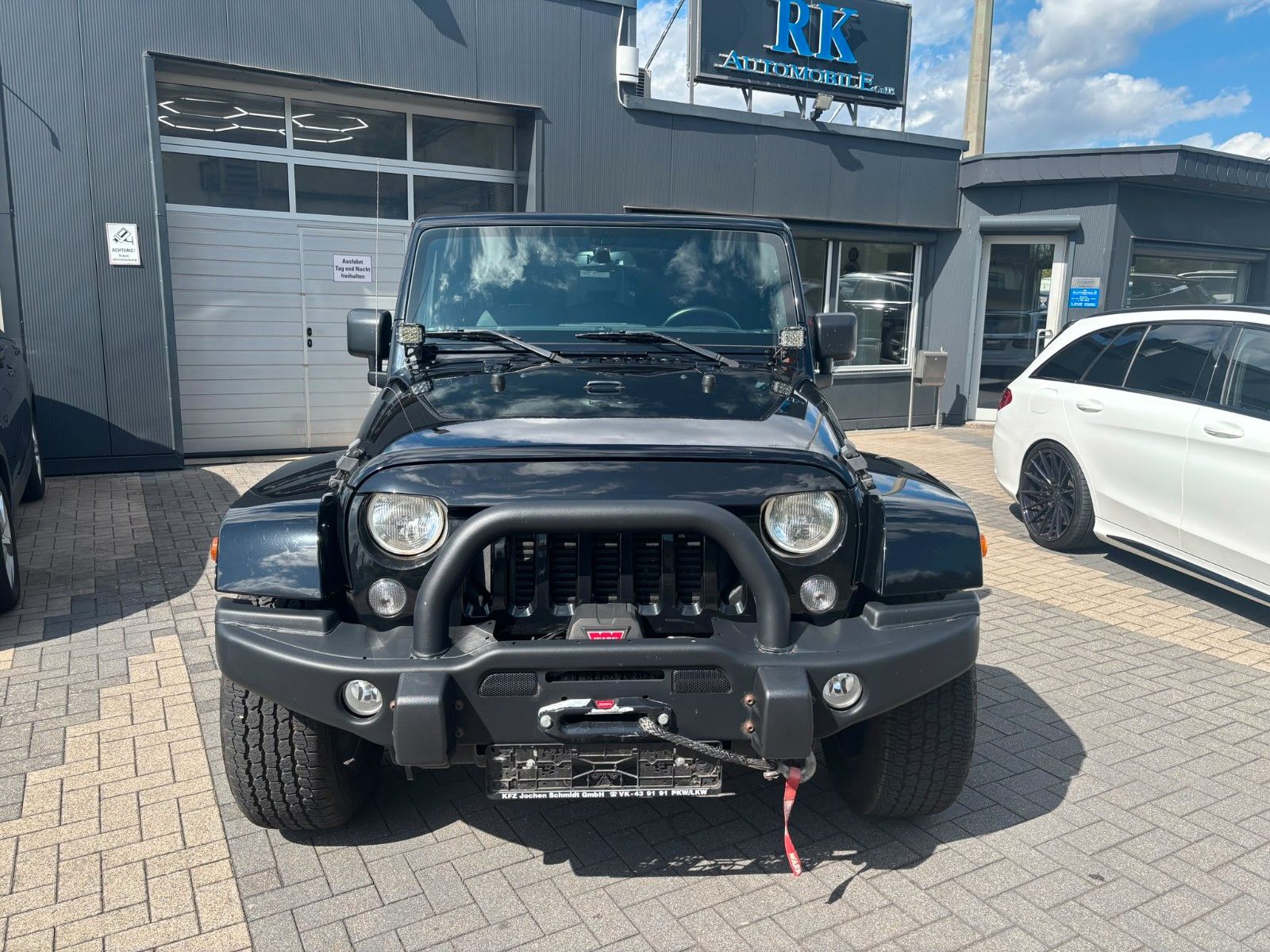 Fahrzeugabbildung Jeep Wrangler / Unlimited Sahara mit Standheizung