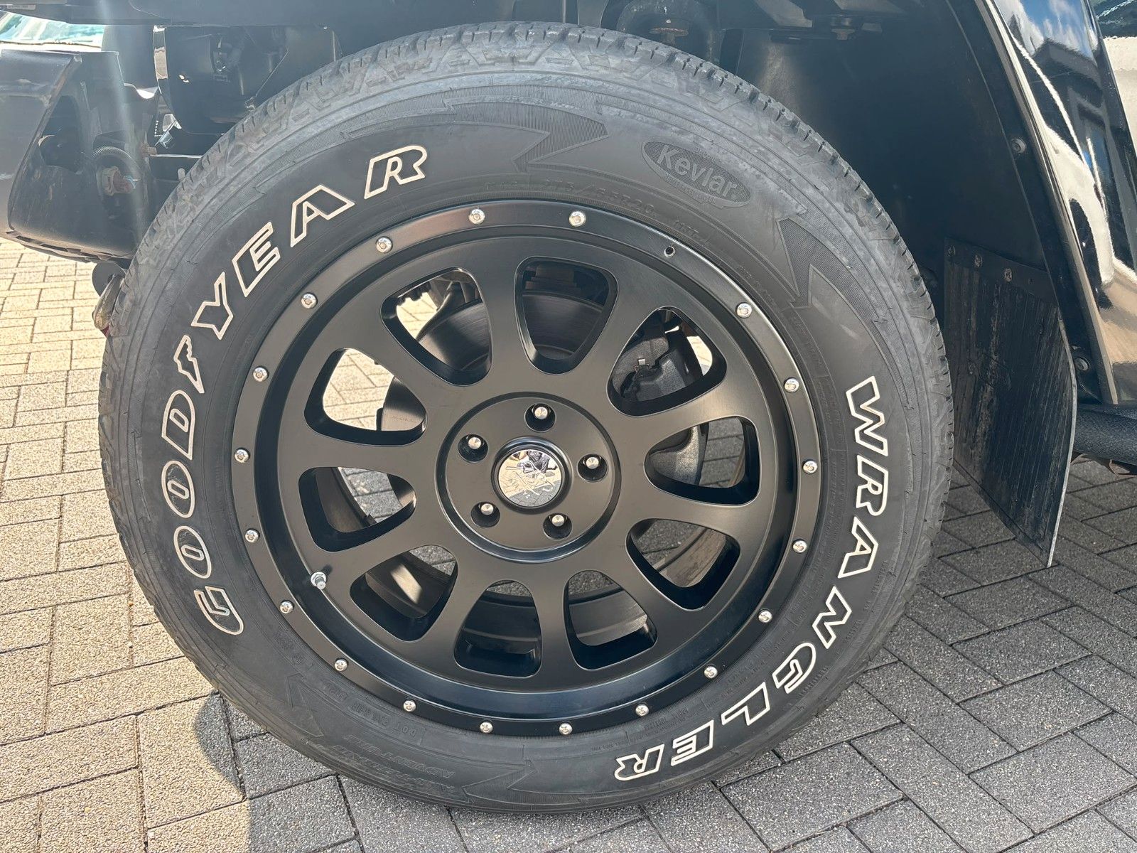 Fahrzeugabbildung Jeep Wrangler / Unlimited Sahara mit Standheizung