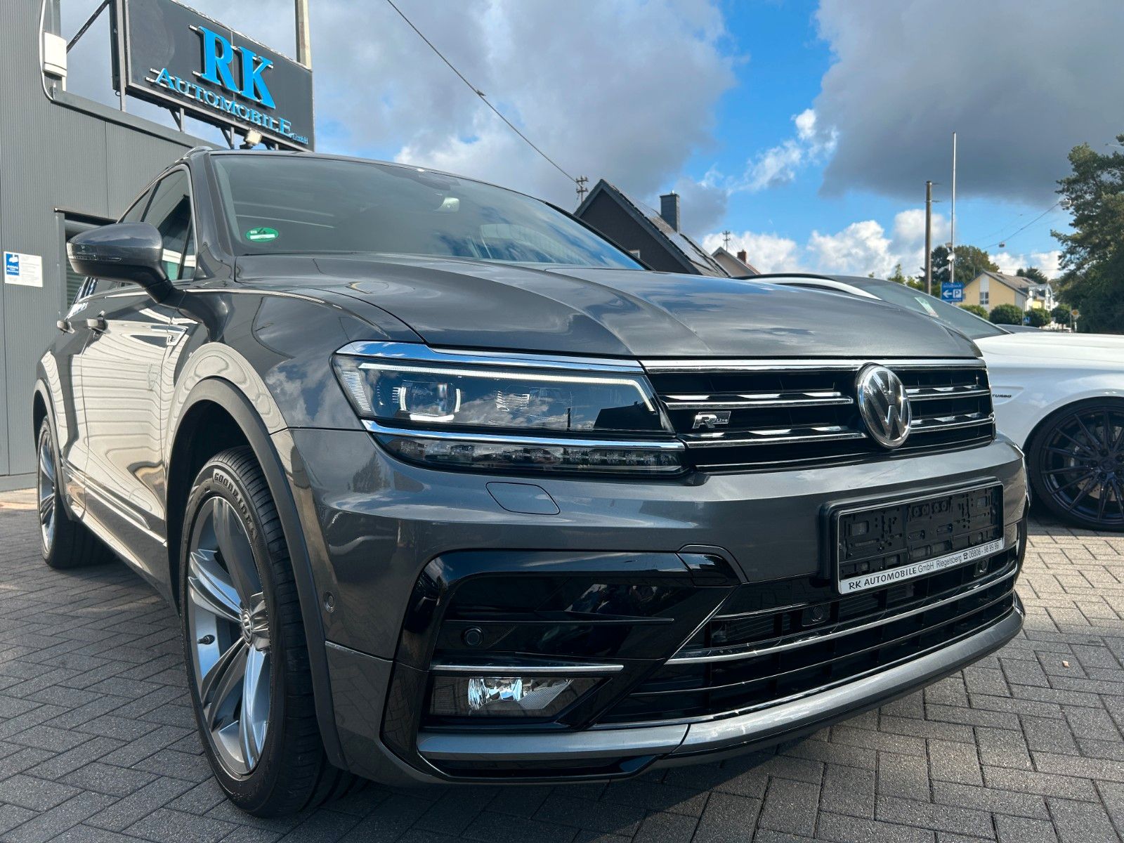 Volkswagen Tiguan R-Line Highline 4Motion
