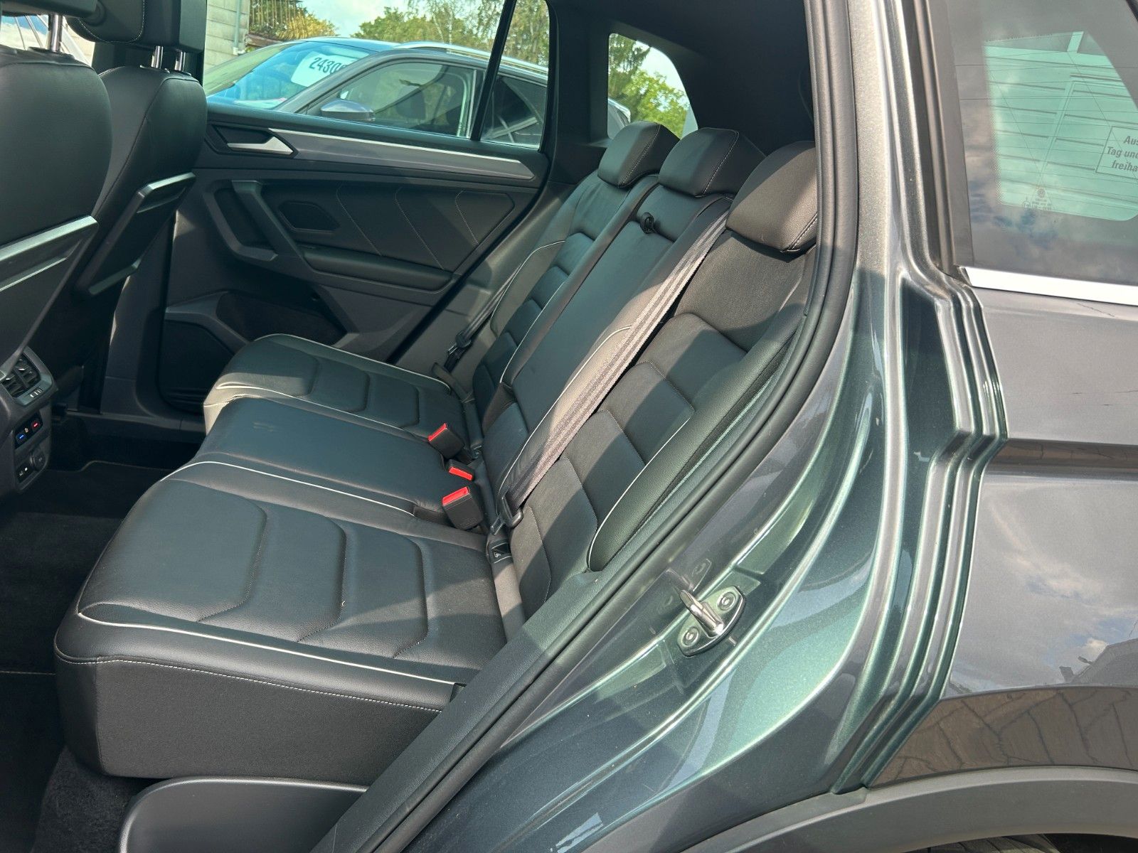 Fahrzeugabbildung Volkswagen Tiguan R-Line Highline 4Motion