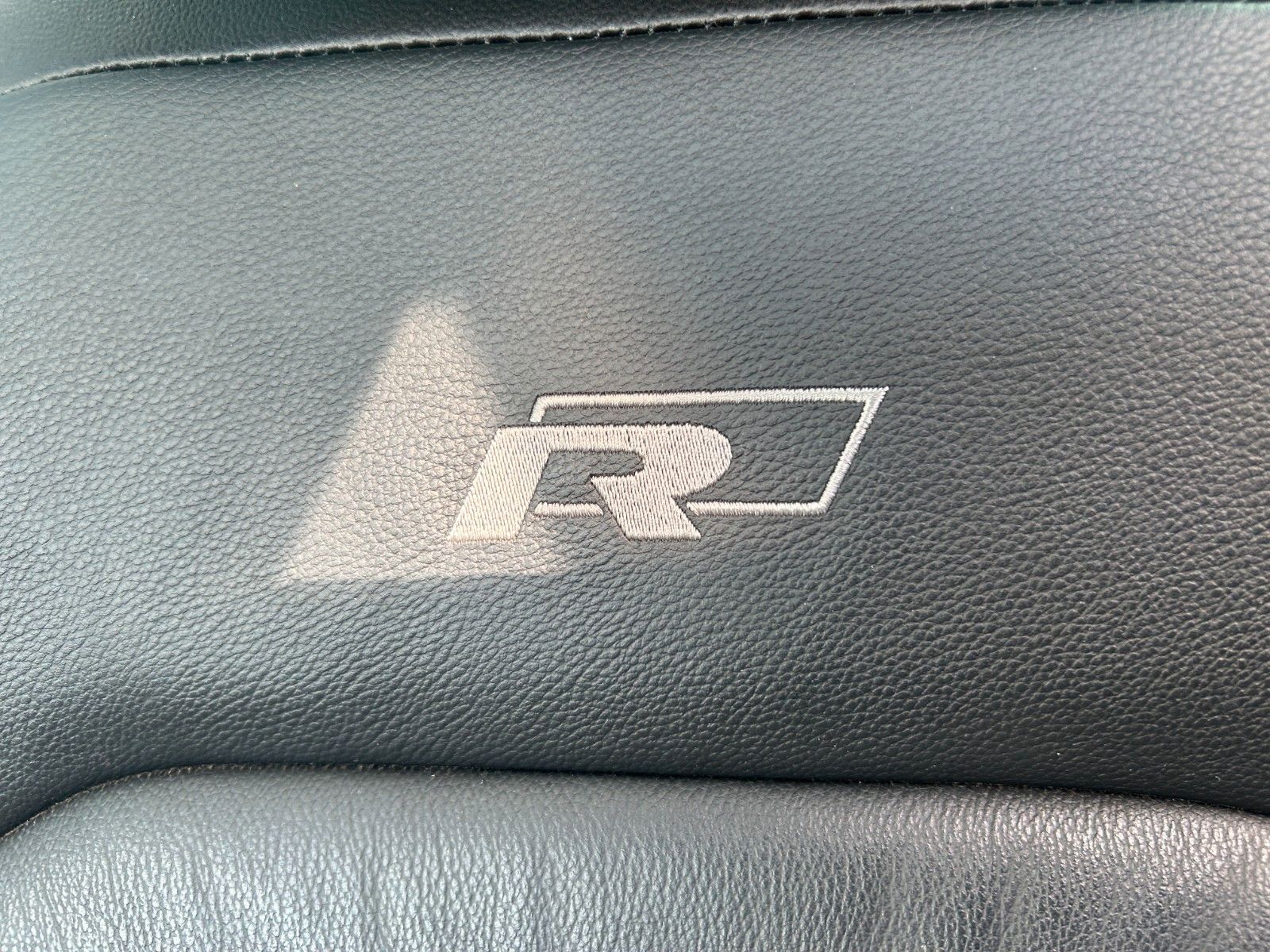 Fahrzeugabbildung Volkswagen Tiguan R-Line Highline 4Motion