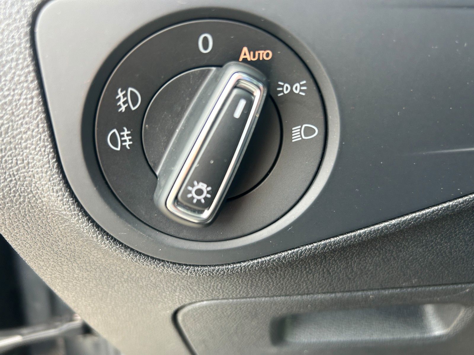Fahrzeugabbildung Volkswagen Tiguan R-Line Highline 4Motion