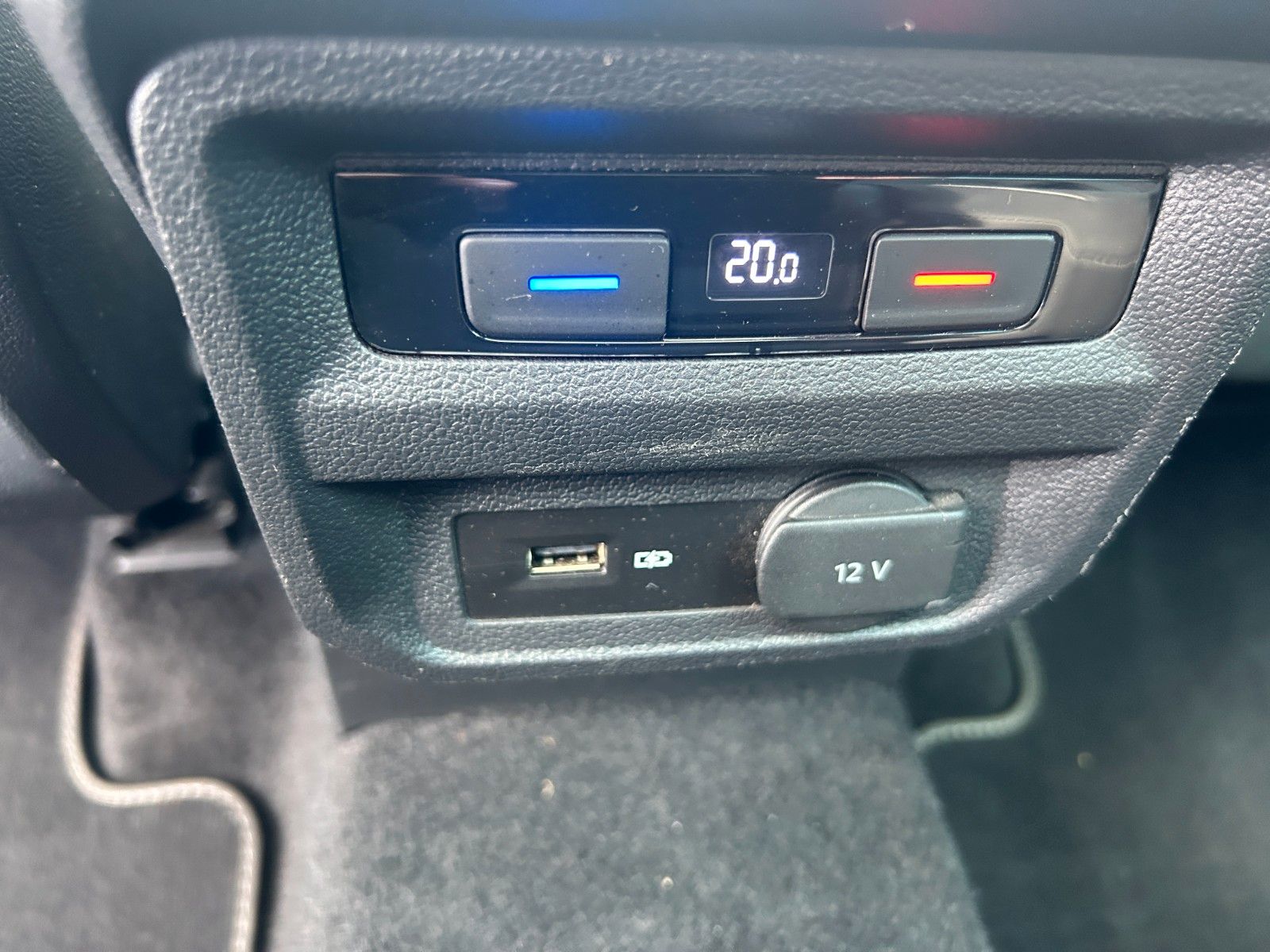Fahrzeugabbildung Volkswagen Tiguan R-Line Highline 4Motion