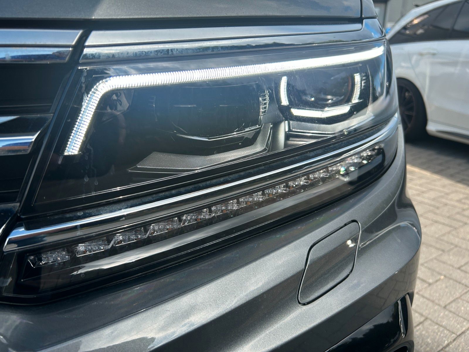 Fahrzeugabbildung Volkswagen Tiguan R-Line Highline 4Motion