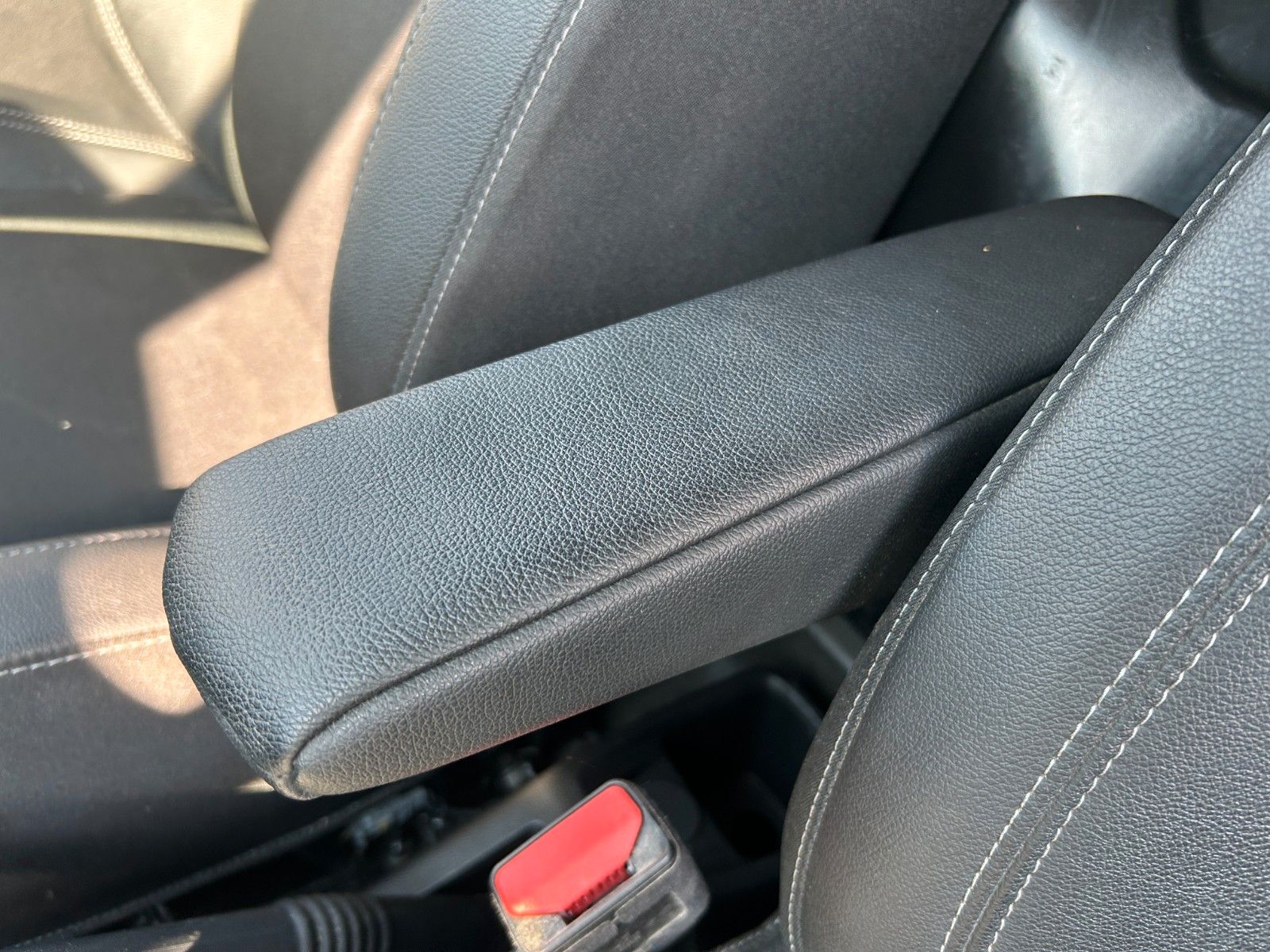 Fahrzeugabbildung Renault Express Extra Navi PDC Bluetooth