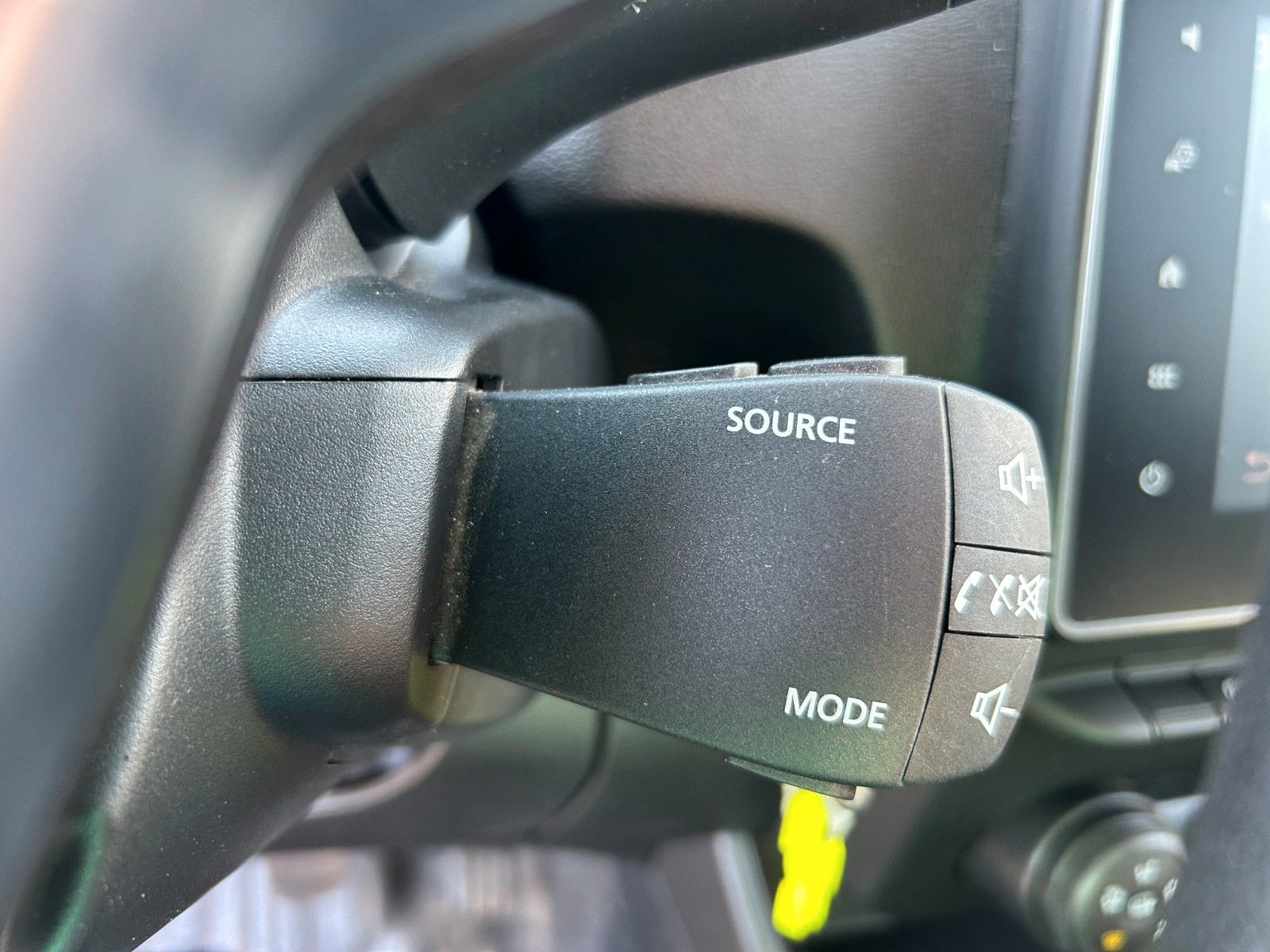 Fahrzeugabbildung Renault Express Extra Navi PDC Bluetooth