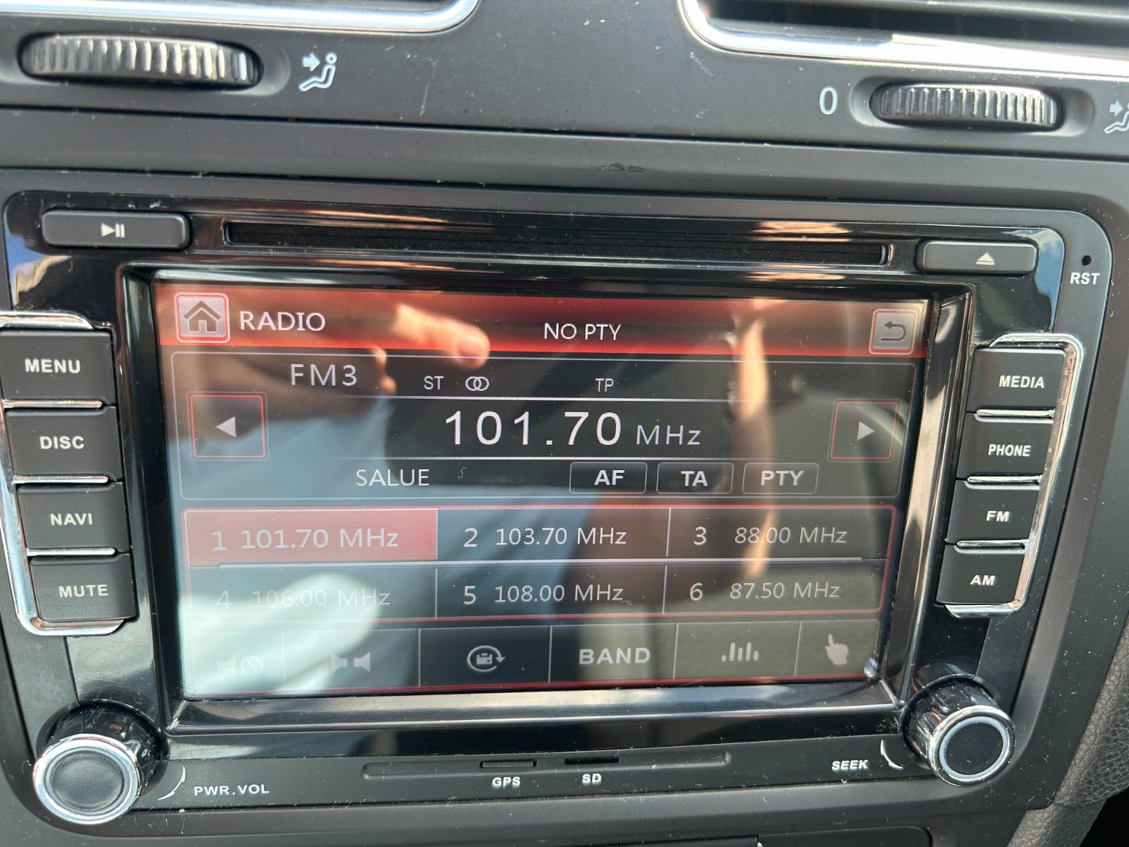 Fahrzeugabbildung Volkswagen Golf VI Klima Navigation tüv09/2028