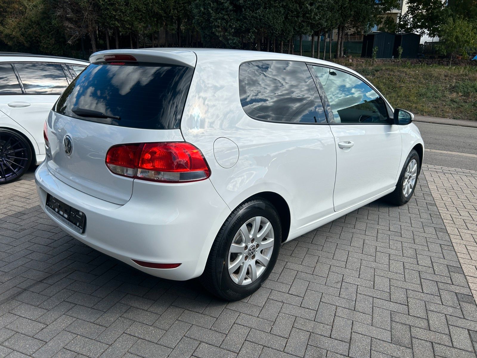 Fahrzeugabbildung Volkswagen Golf VI Klima Navigation tüv09/2028