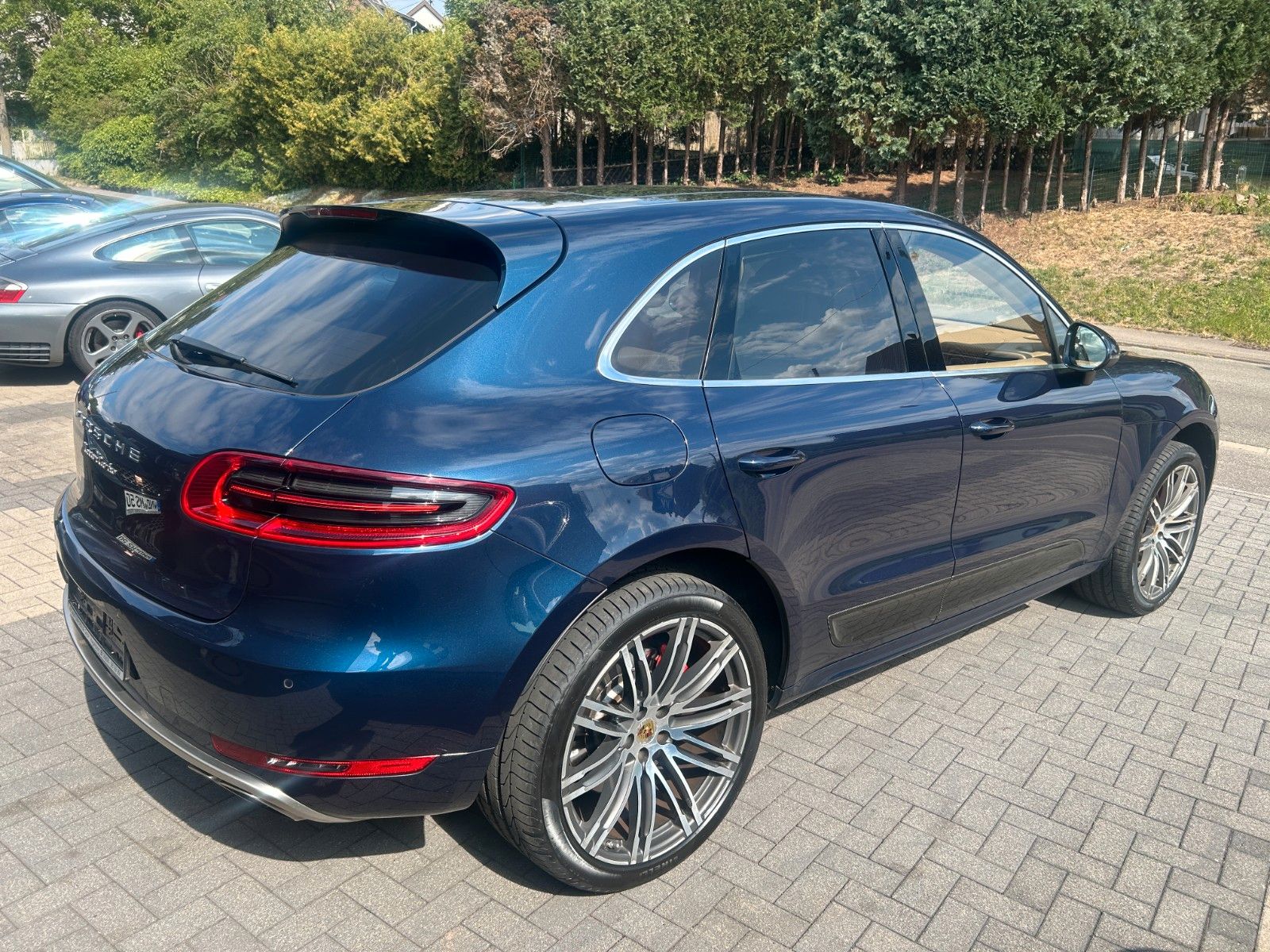 Fahrzeugabbildung Porsche Macan Turbo