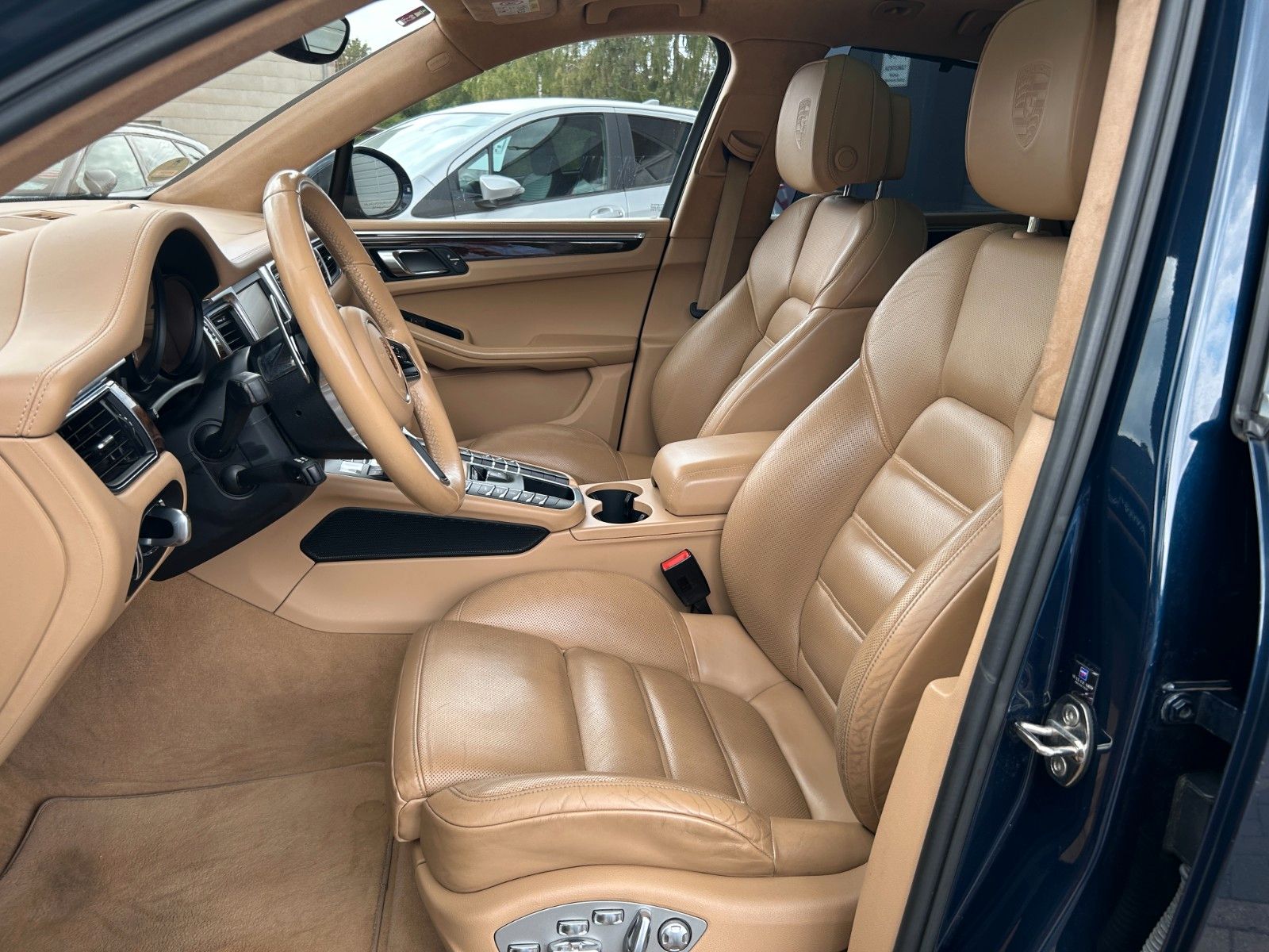 Fahrzeugabbildung Porsche Macan Turbo