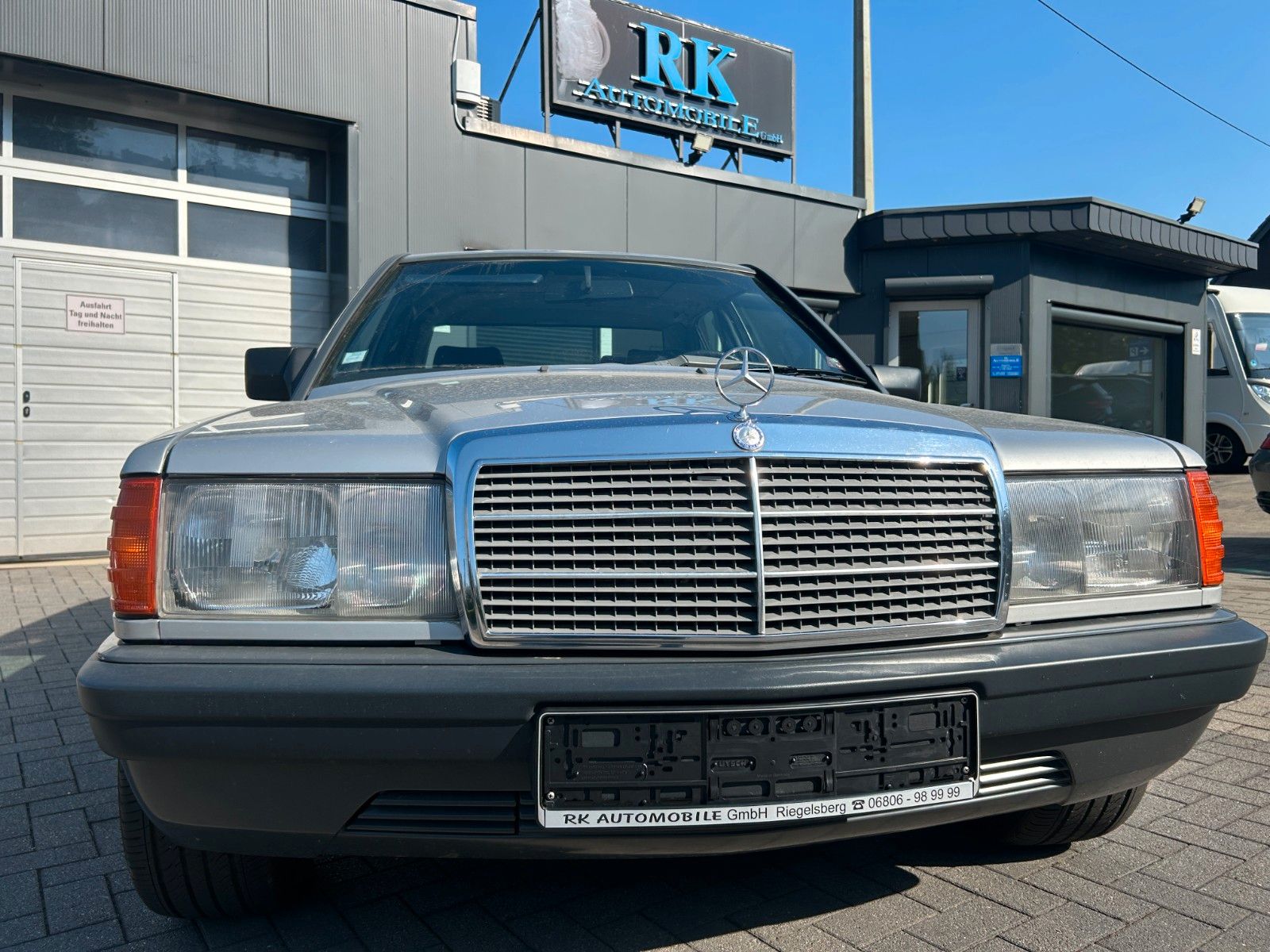 Fahrzeugabbildung Mercedes-Benz 190E Automatik