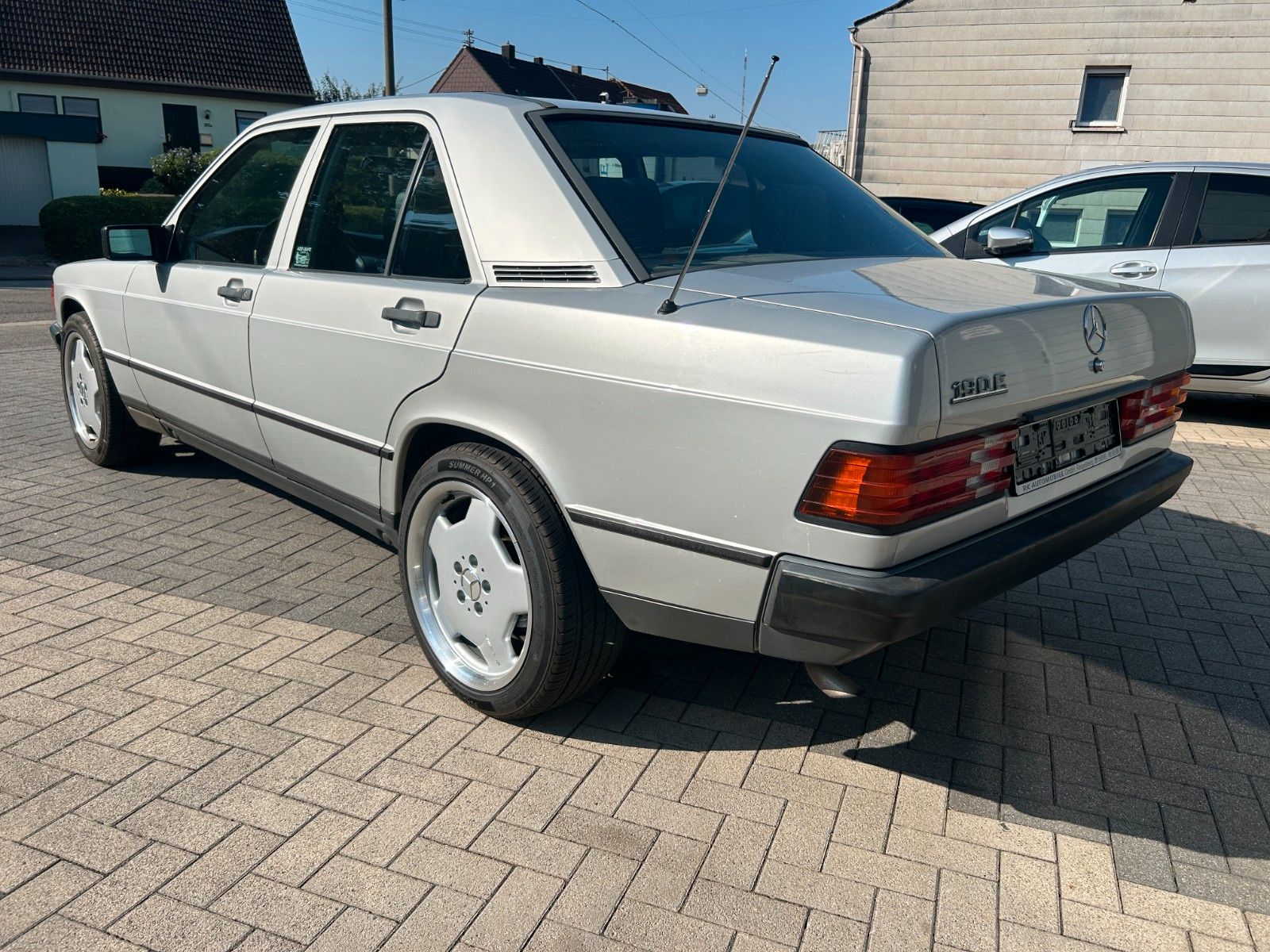 Fahrzeugabbildung Mercedes-Benz 190E Automatik
