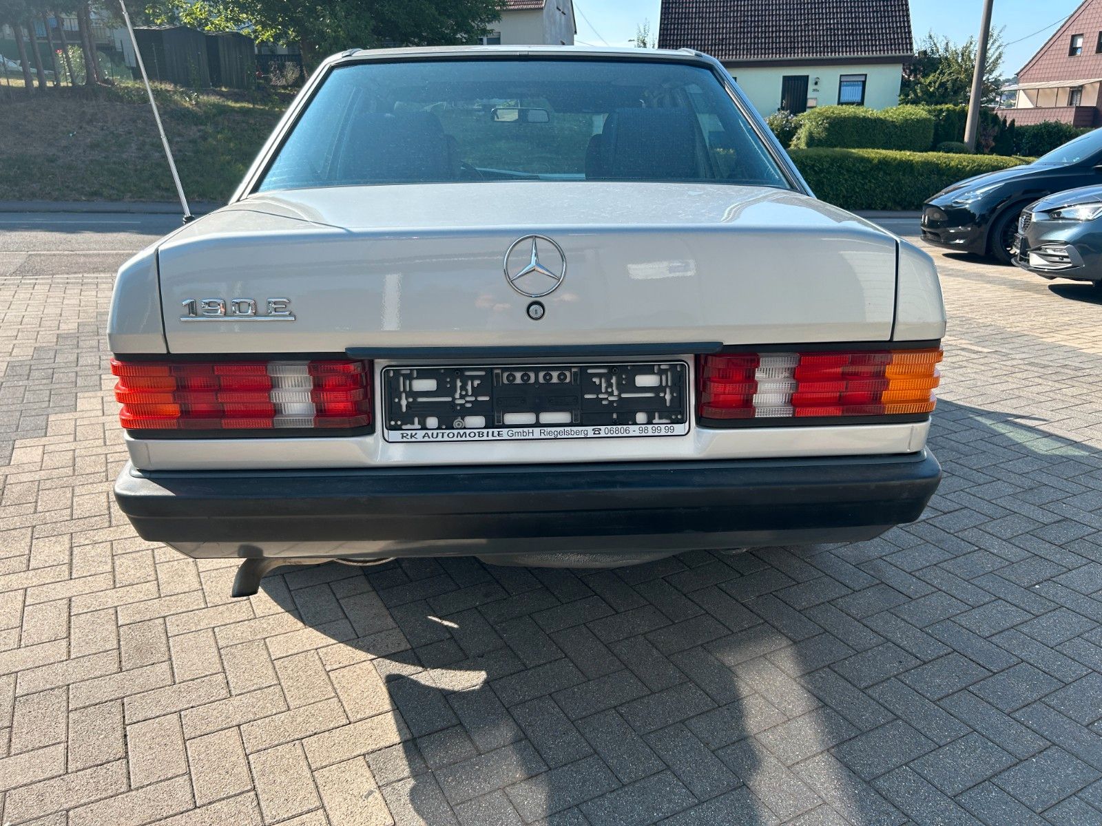 Fahrzeugabbildung Mercedes-Benz 190E Automatik