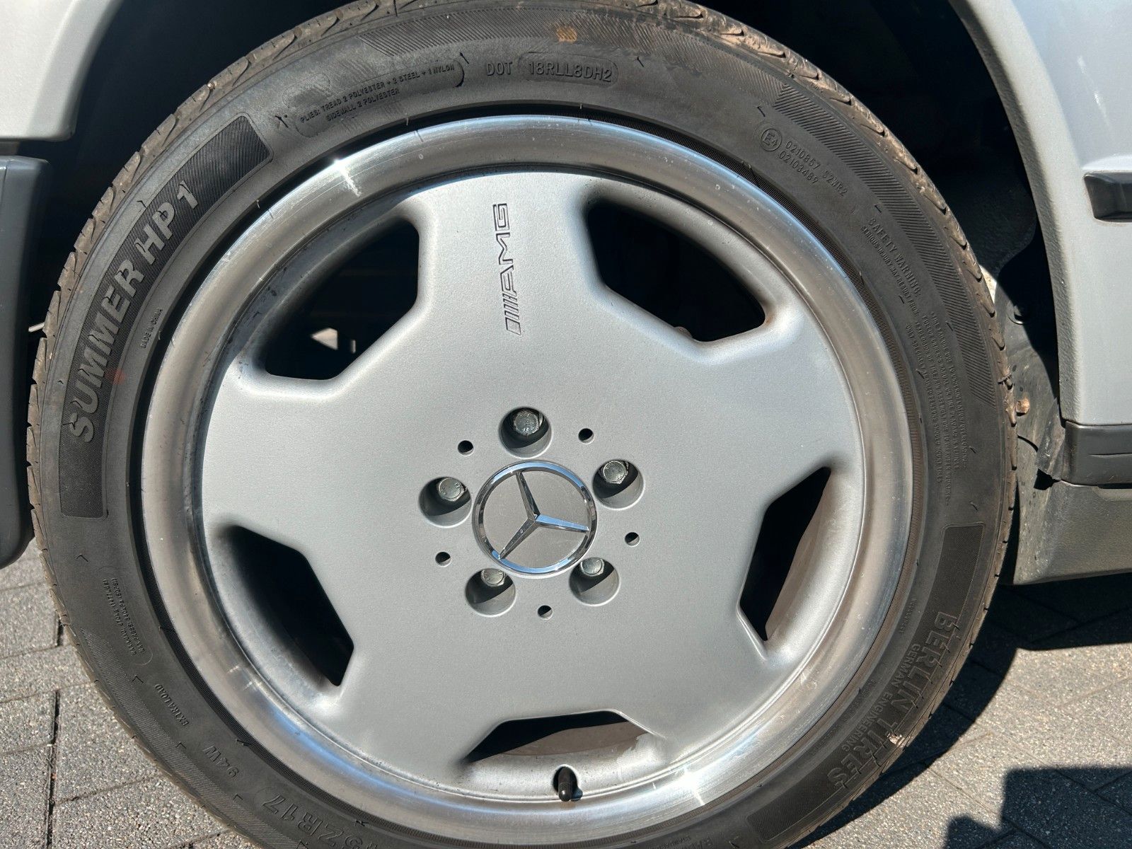 Fahrzeugabbildung Mercedes-Benz 190E Automatik