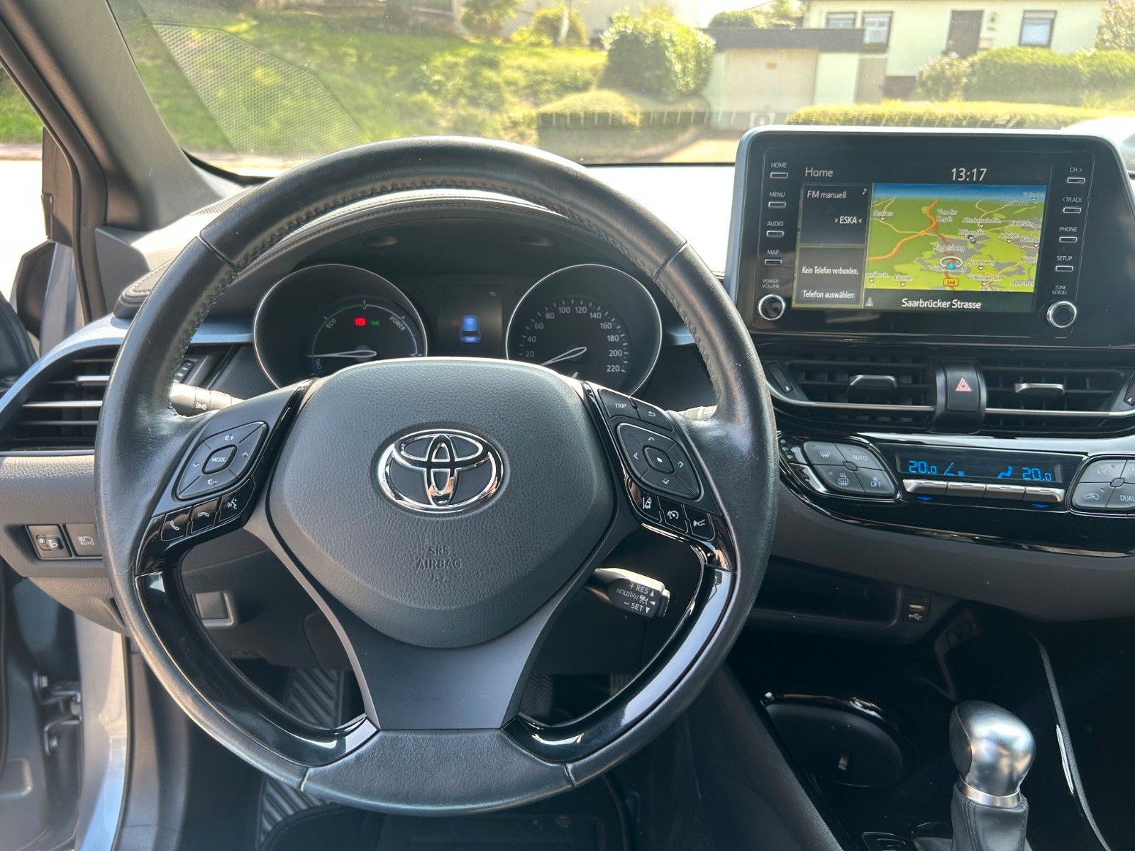 Fahrzeugabbildung Toyota C-HR Hybrid Lounge