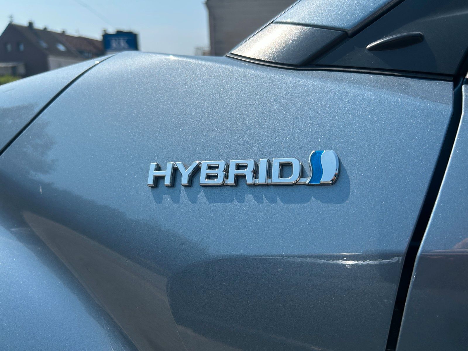 Fahrzeugabbildung Toyota C-HR Hybrid Lounge