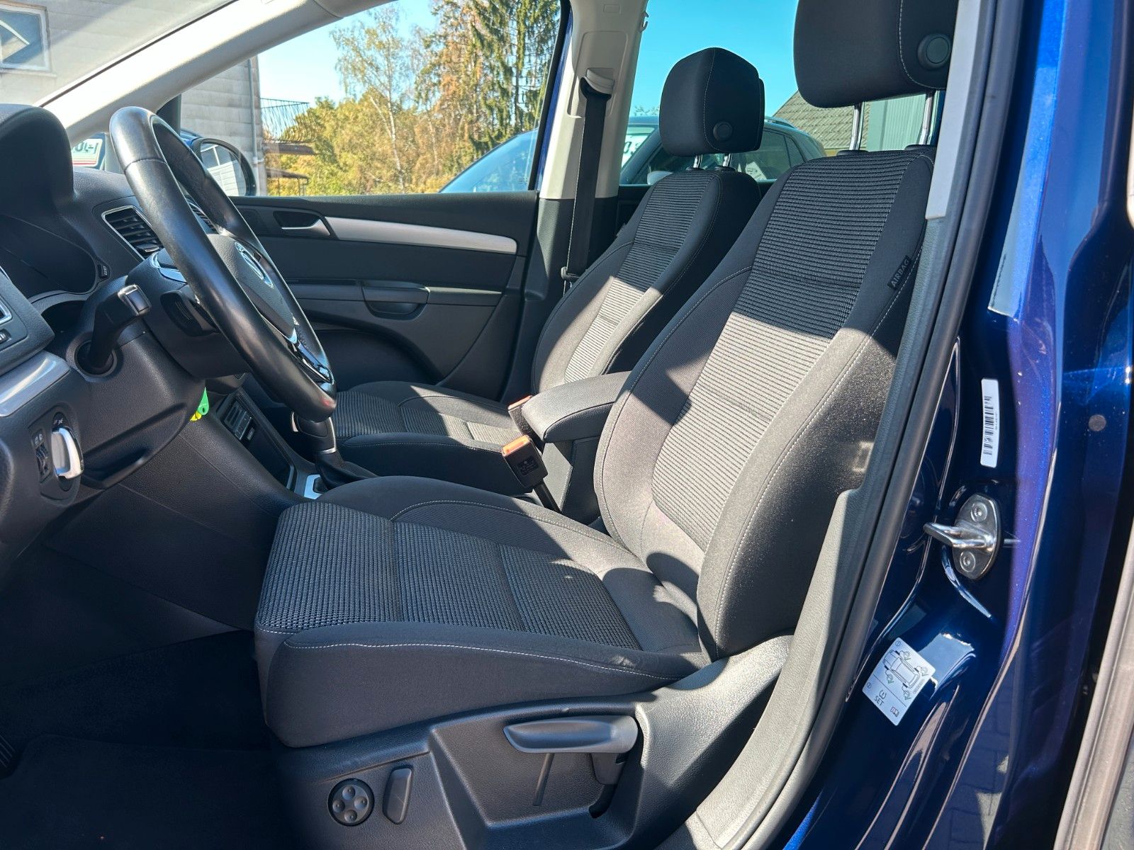 Fahrzeugabbildung Volkswagen Sharan Comfortline 7 Sitzer