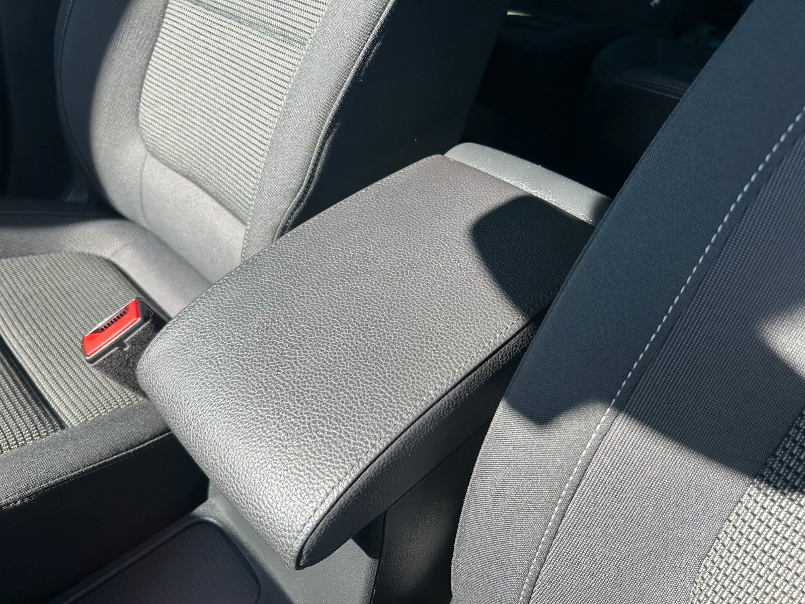 Fahrzeugabbildung Volkswagen Sharan Comfortline 7 Sitzer