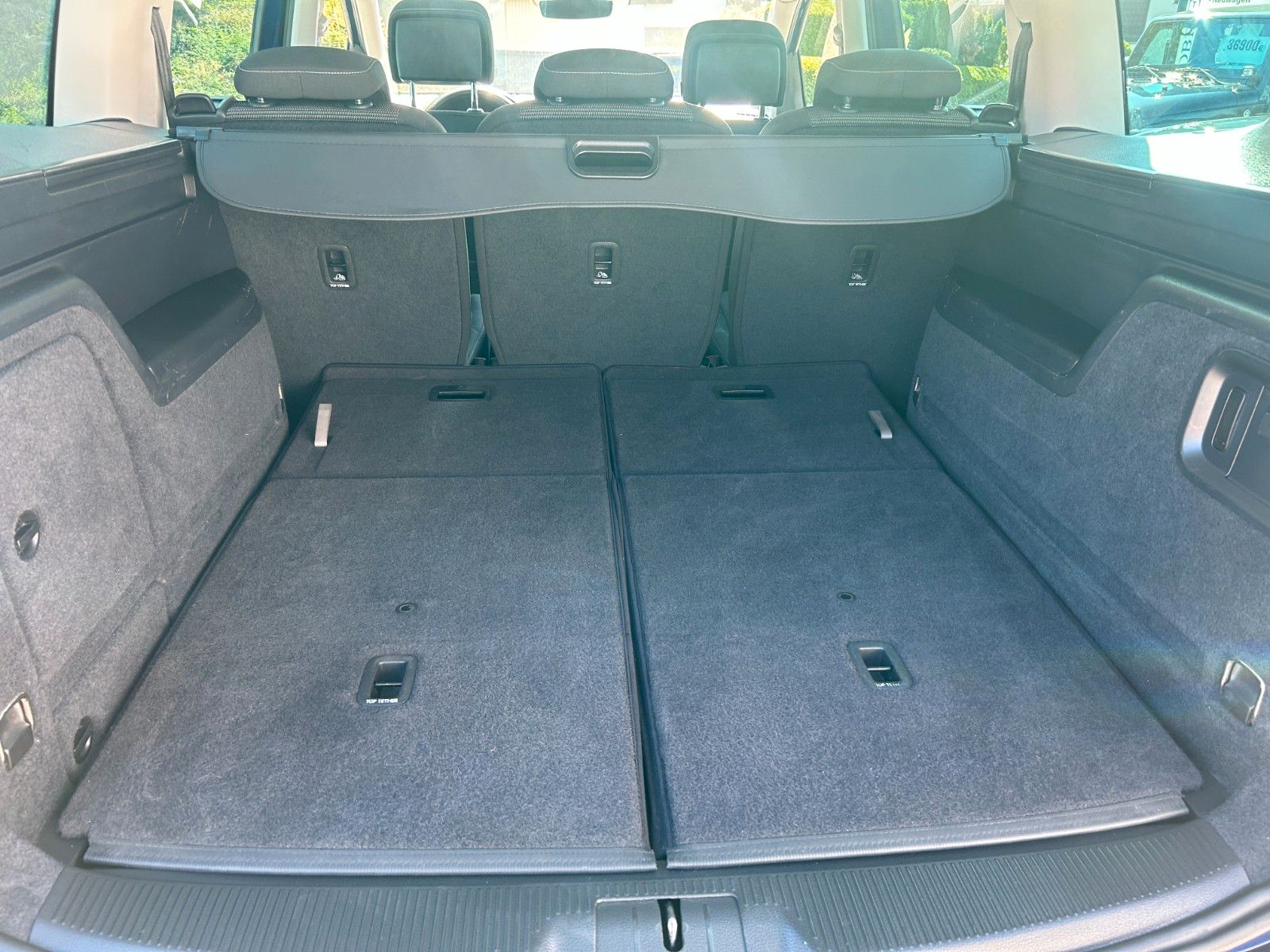 Fahrzeugabbildung Volkswagen Sharan Comfortline 7 Sitzer