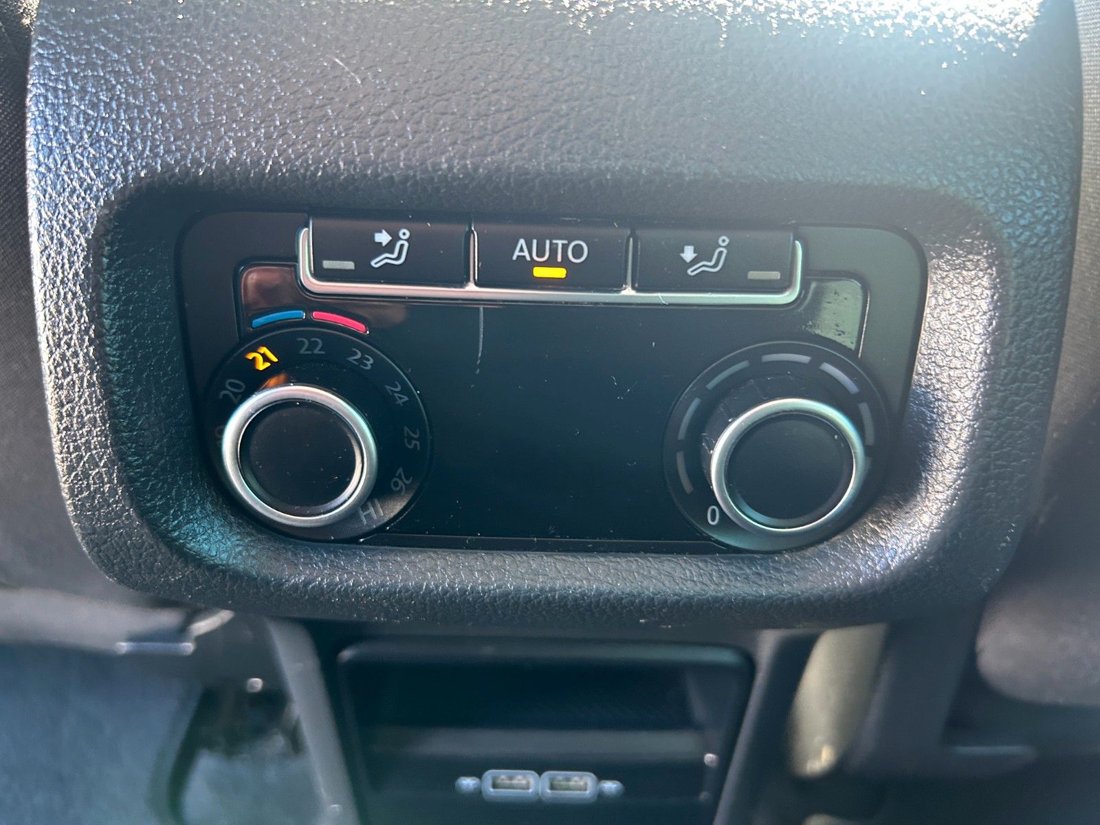 Fahrzeugabbildung Volkswagen Sharan Comfortline 7 Sitzer
