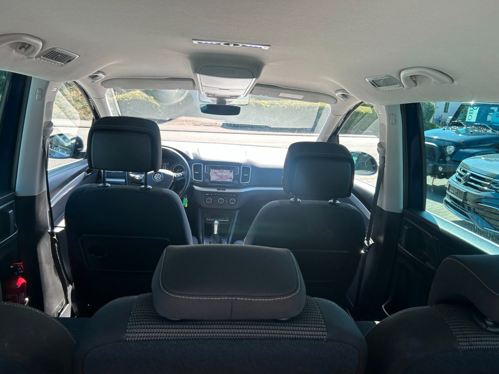 Fahrzeugabbildung Volkswagen Sharan Comfortline 7 Sitzer