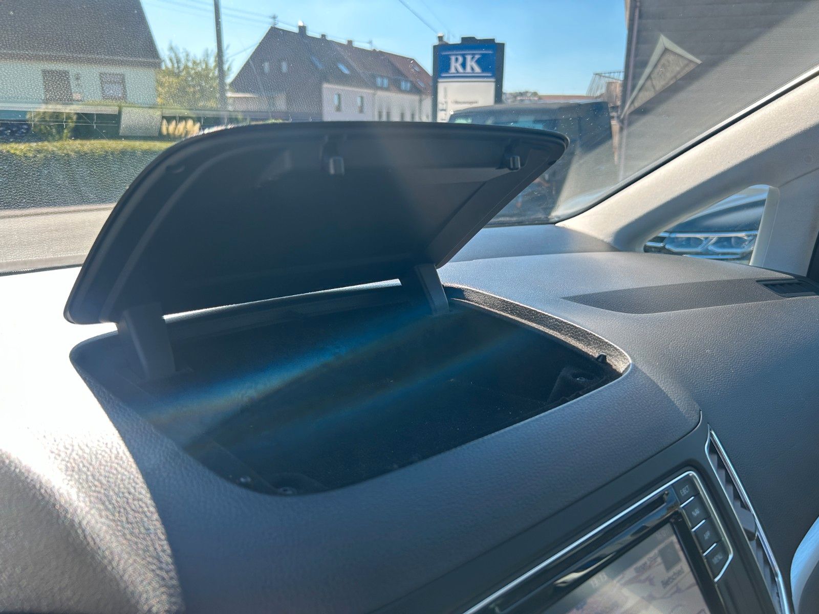 Fahrzeugabbildung Volkswagen Sharan Comfortline 7 Sitzer