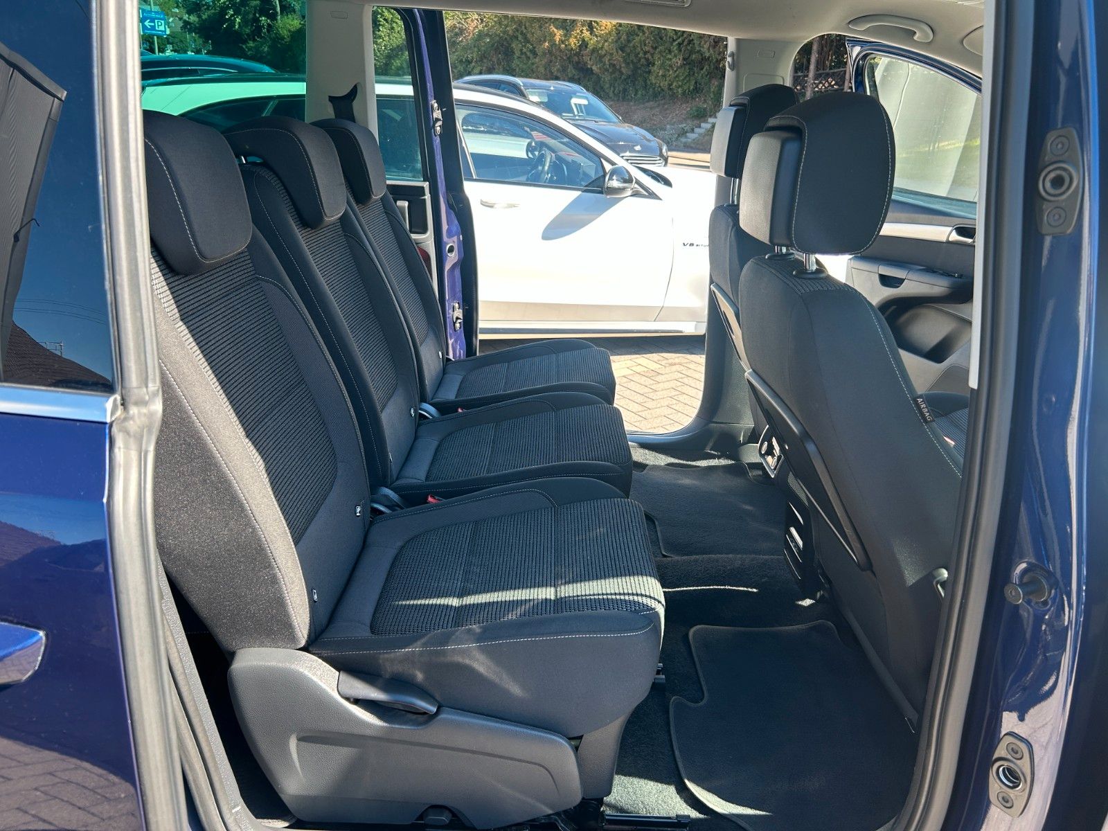 Fahrzeugabbildung Volkswagen Sharan Comfortline 7 Sitzer