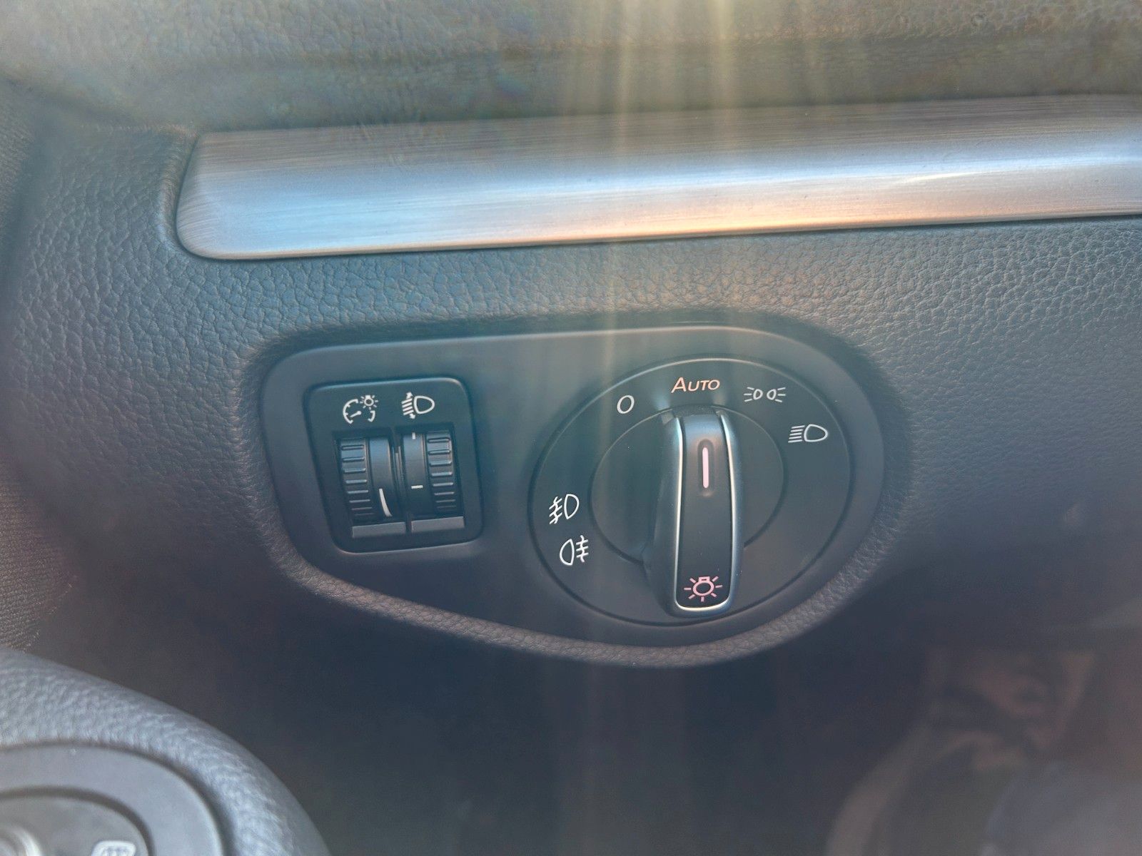 Fahrzeugabbildung Volkswagen Sharan Comfortline 7 Sitzer